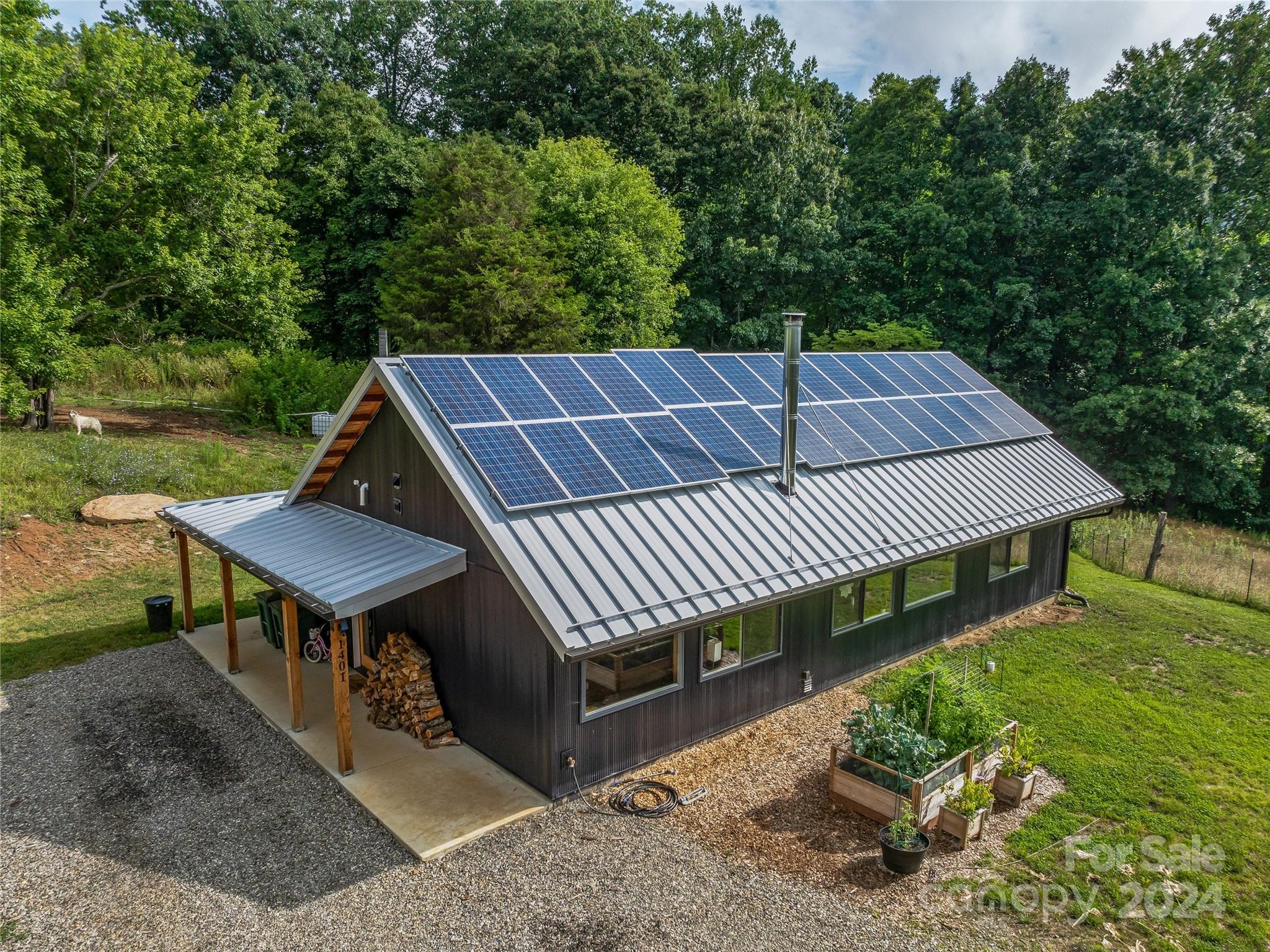 1397 & 1401 Newfound Road Property Photo 4