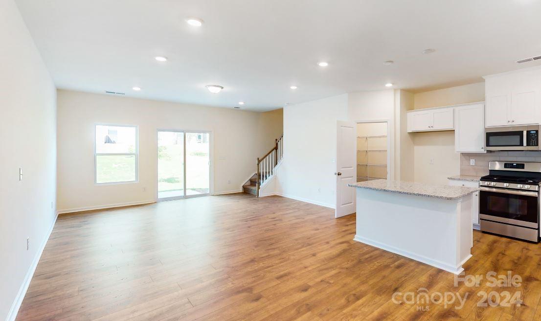2778 Yeager Drive Property Photo 3