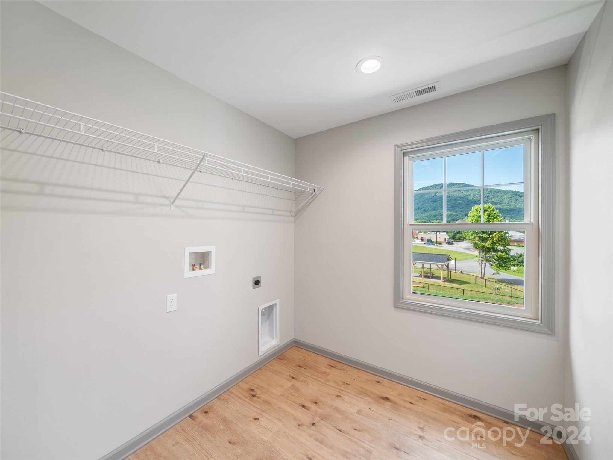 200 Red Twig Lane Unit 201 Property Photo 13