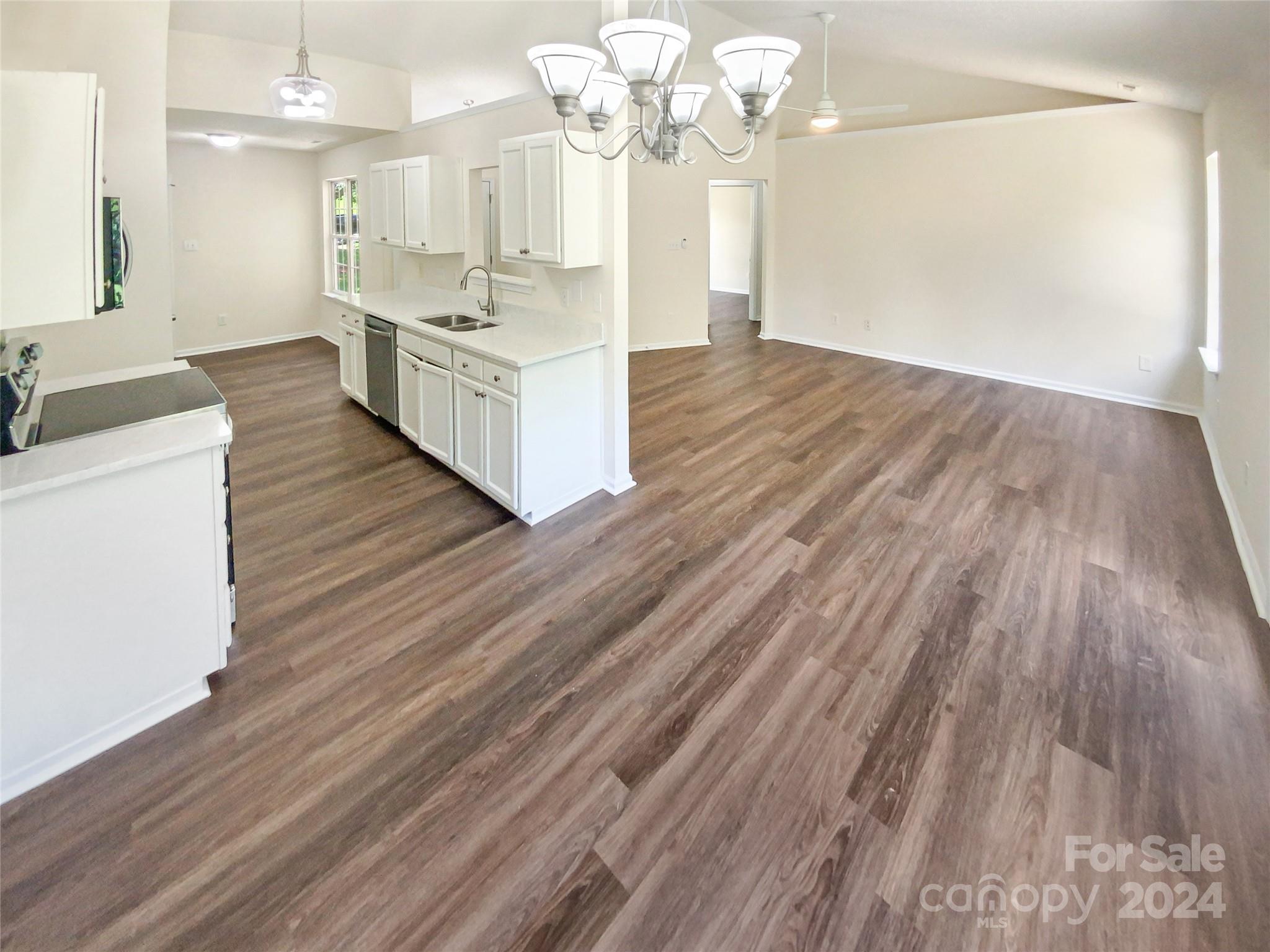 105 Leafmore Court Property Photo 13