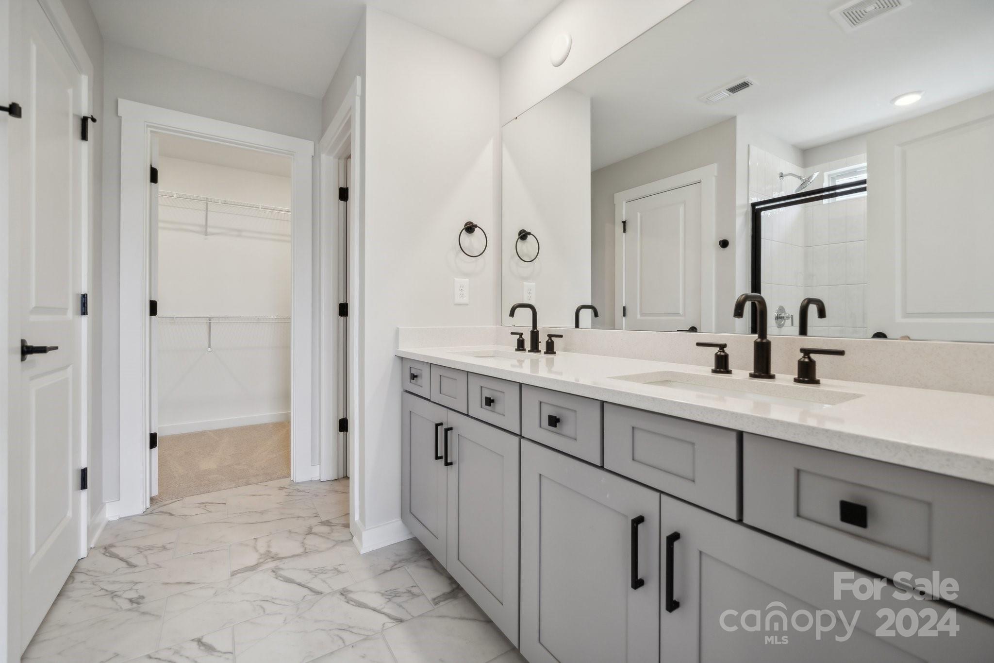 14048 Lake Home Lane 186 Property Photo 11