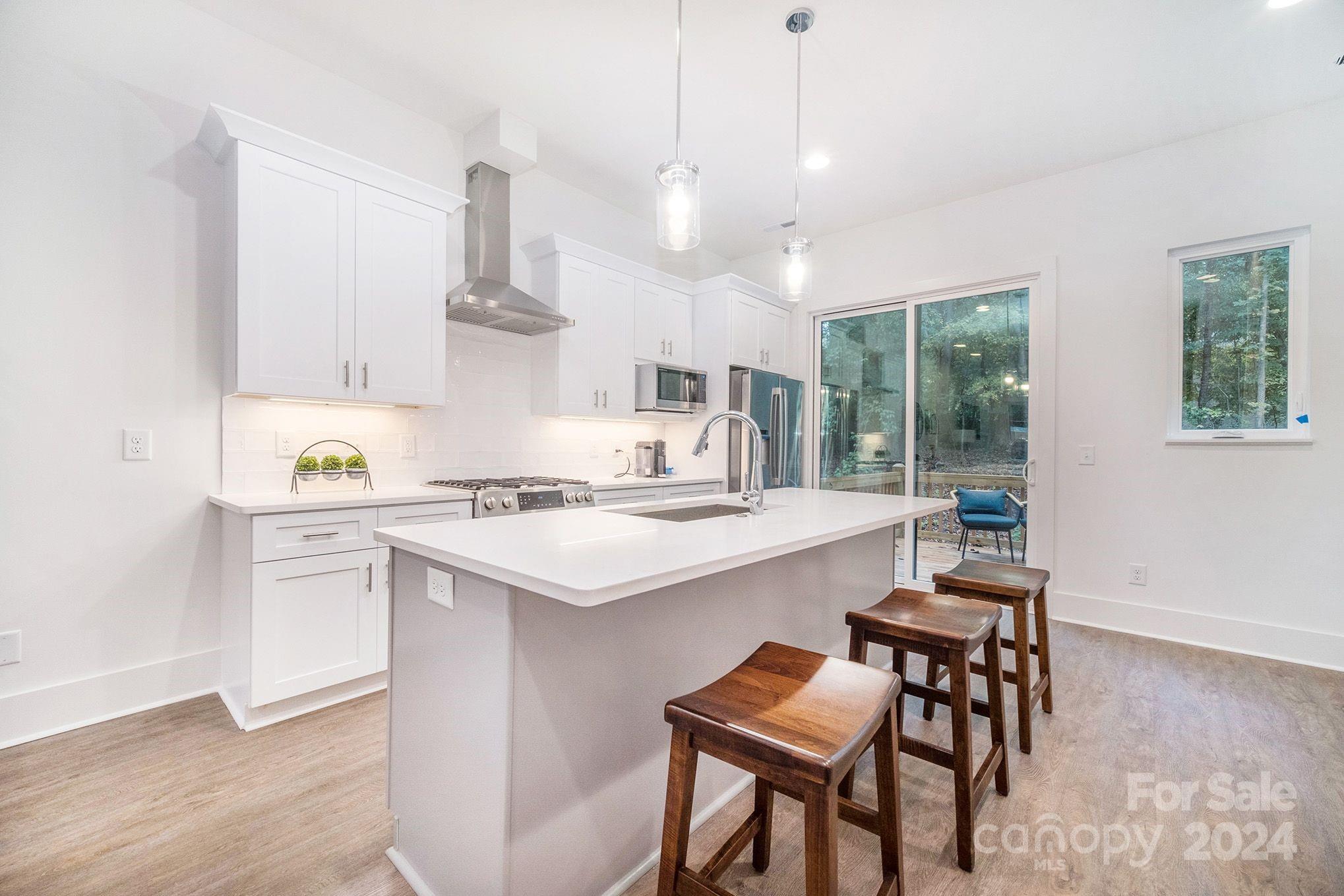 2427 Weddington Avenue 6 Property Photo 16