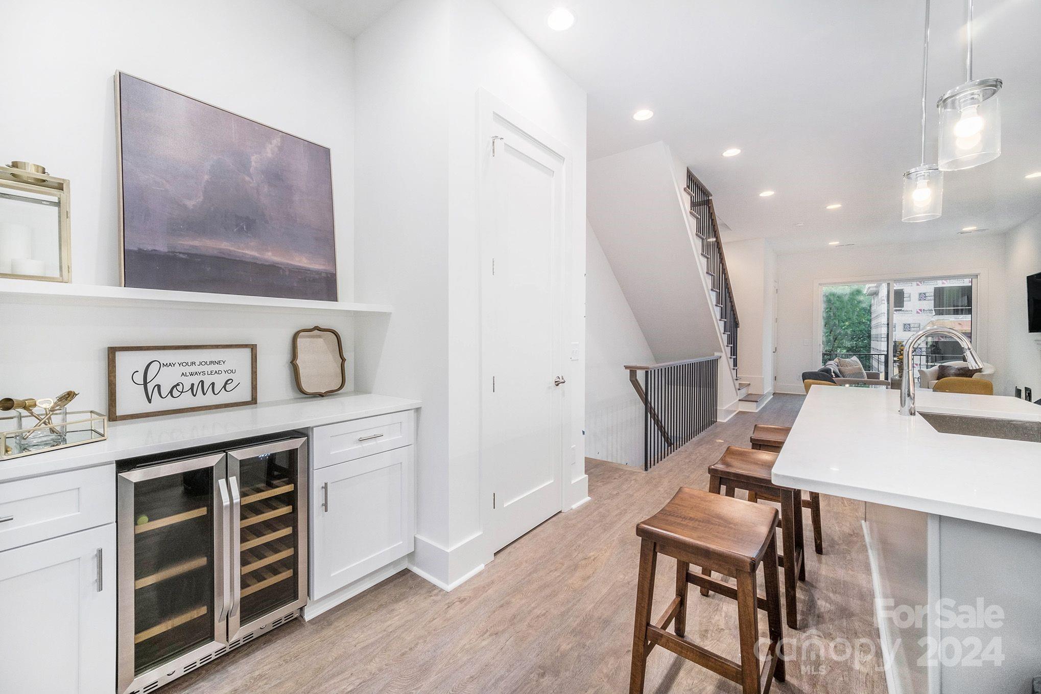 2427 Weddington Avenue 6 Property Photo 17