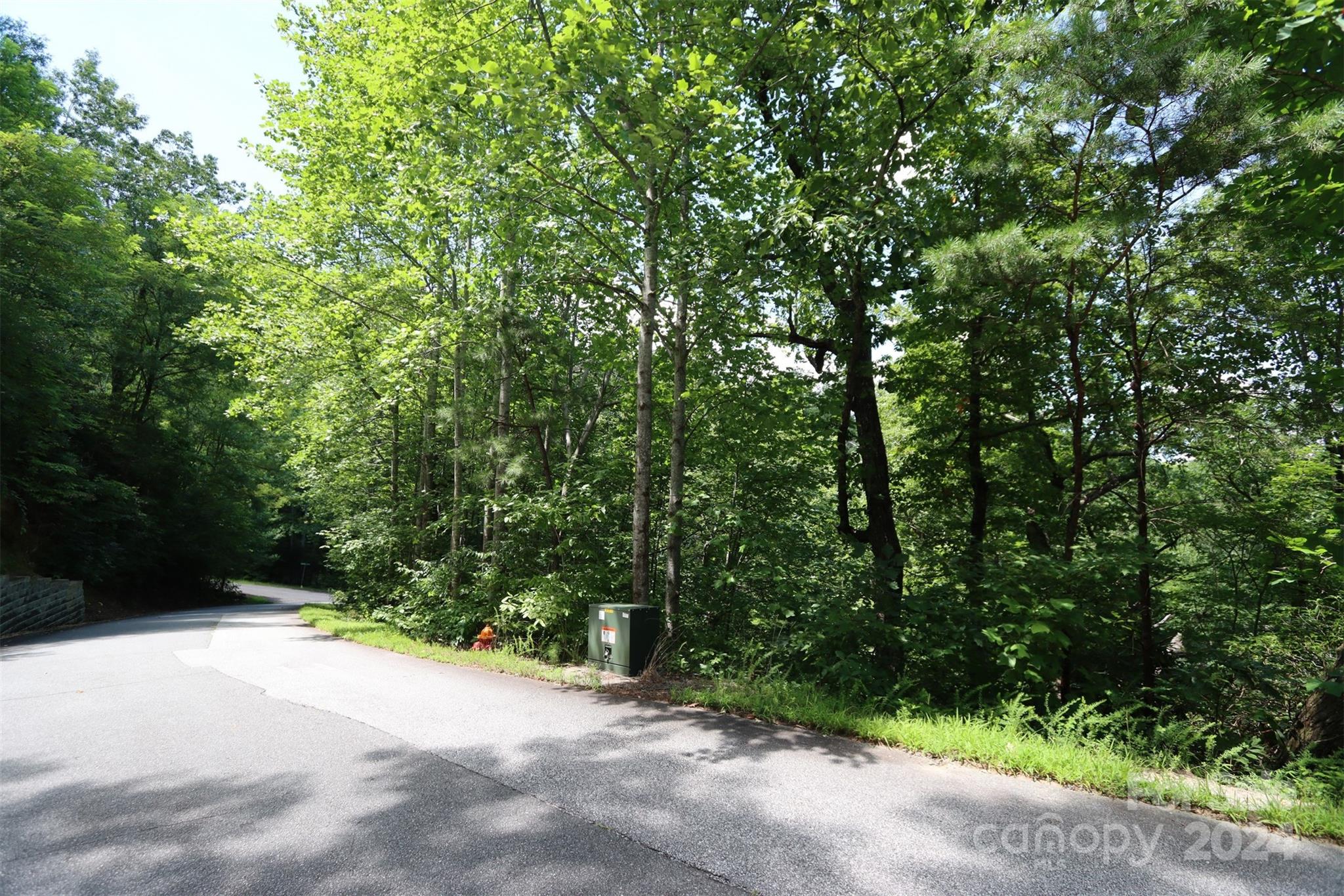 595 Quail Ridge Boulevard Property Photo 6