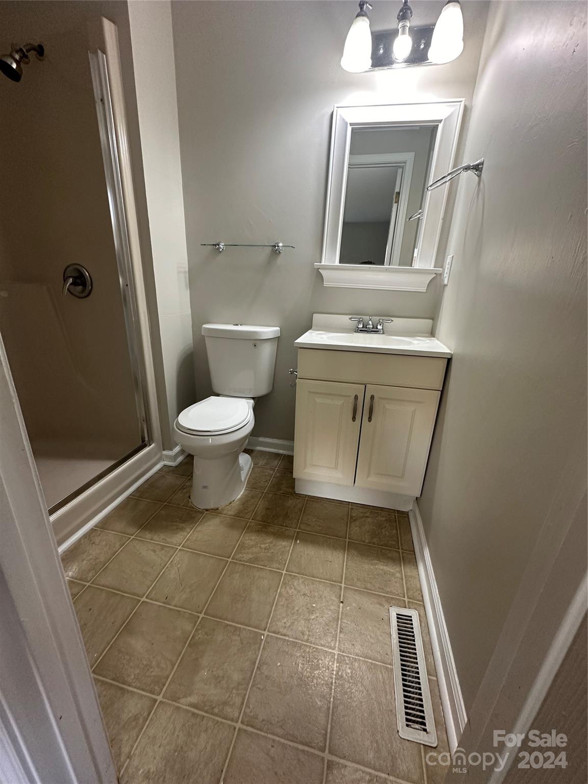 634 Lancer Court Property Photo 12
