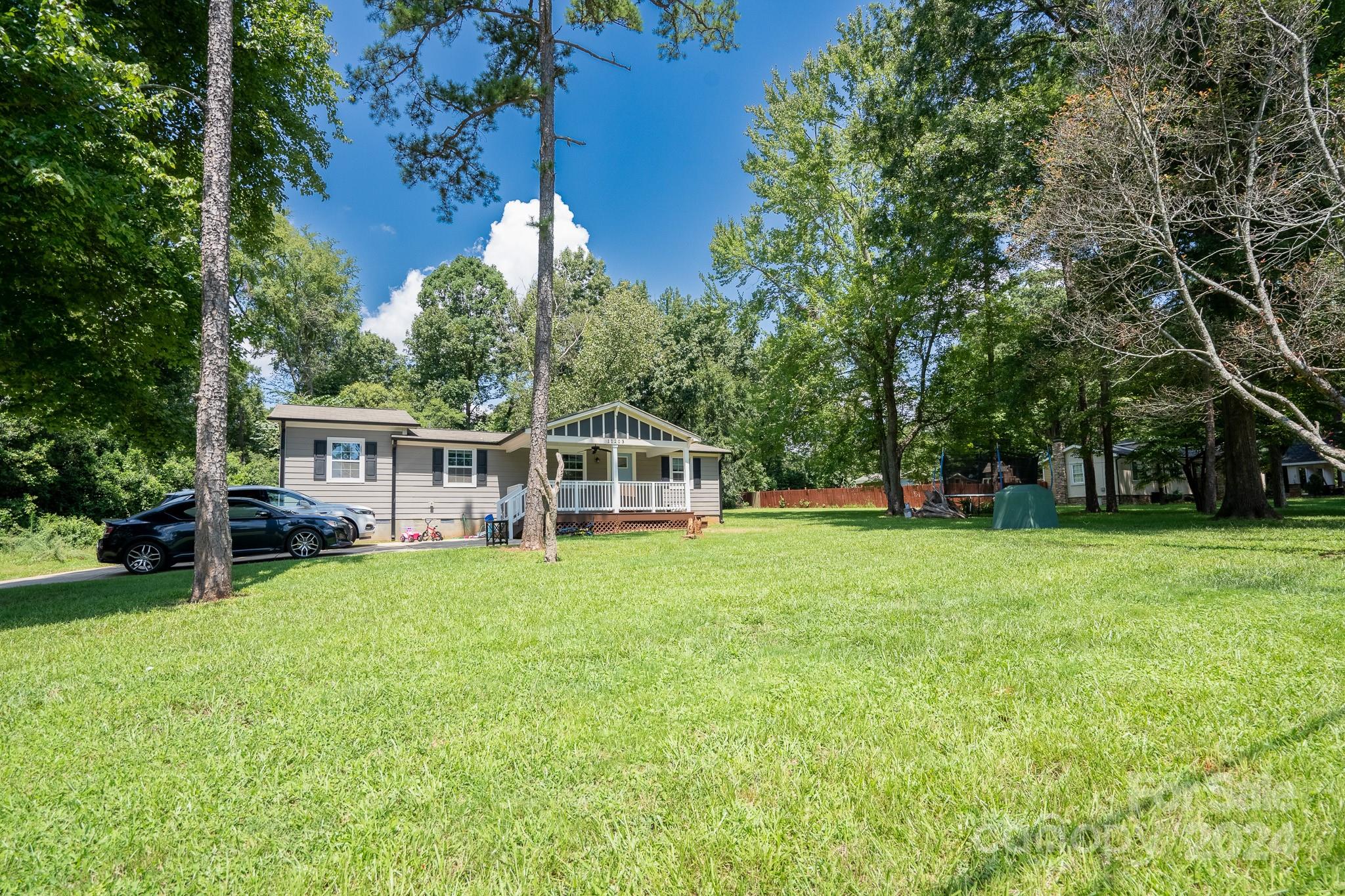 11203 Pine Grove Avenue Property Photo 18