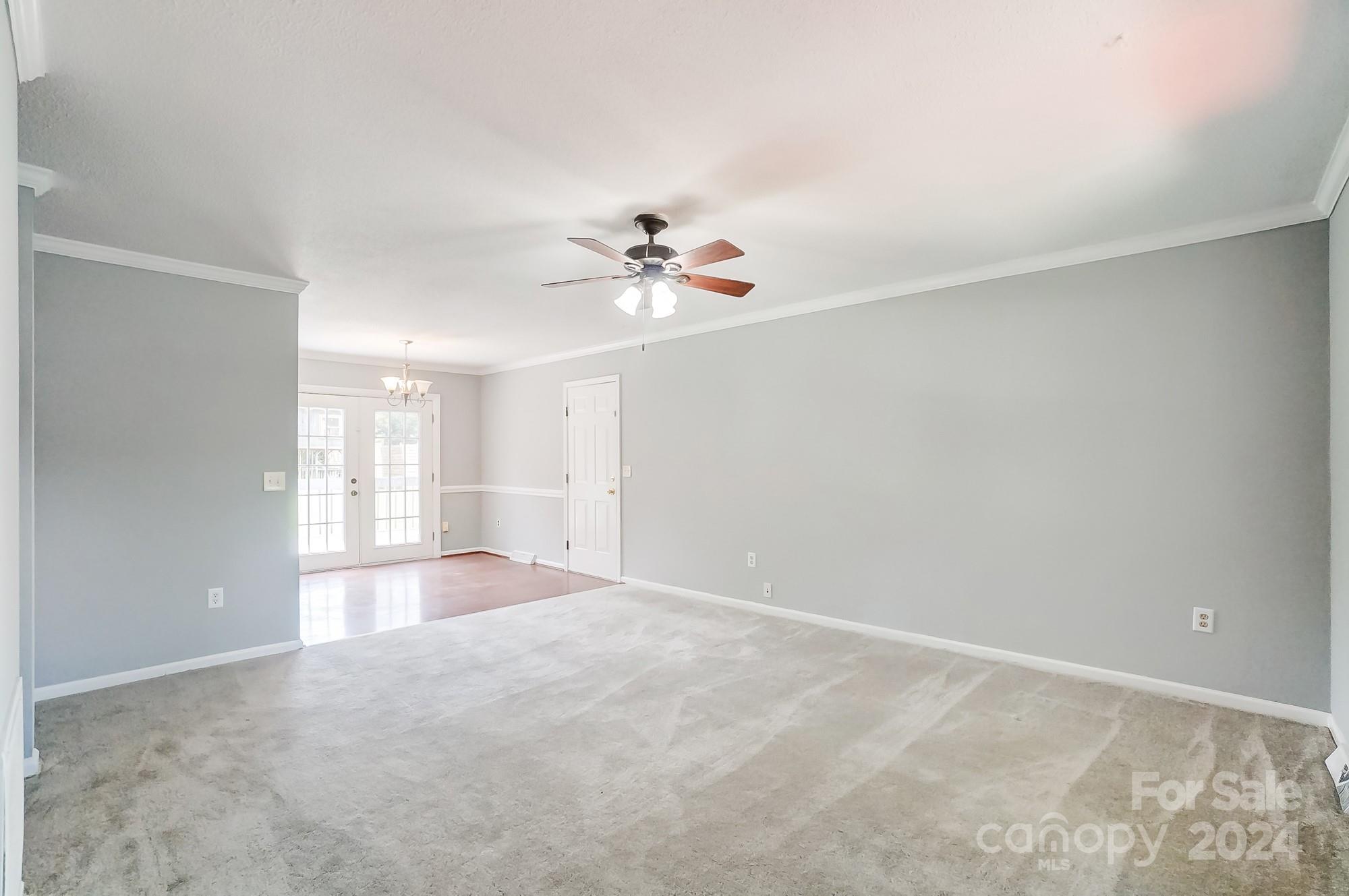 3374 Farm Lake Drive Property Photo 5