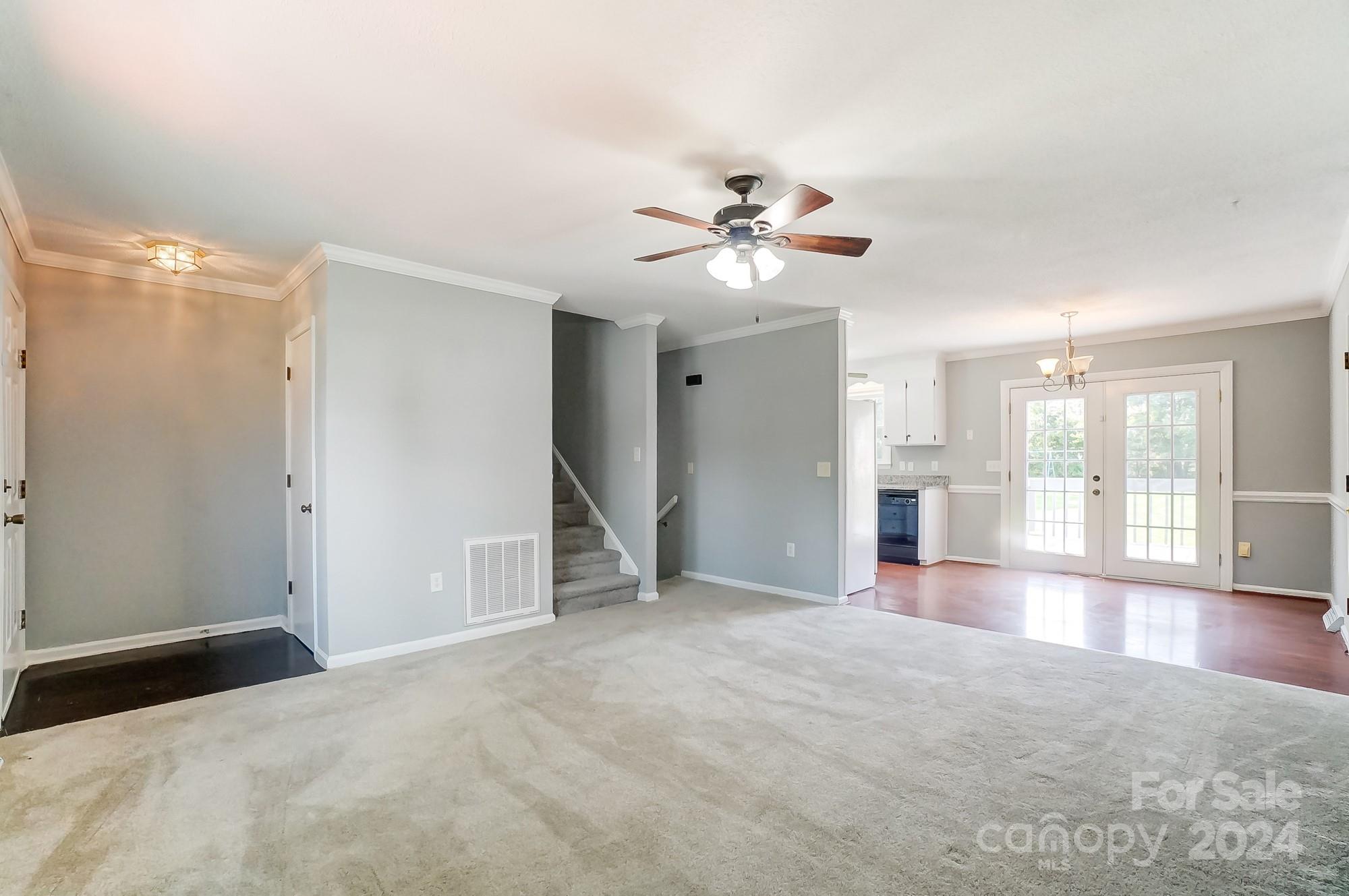 3374 Farm Lake Drive Property Photo 6