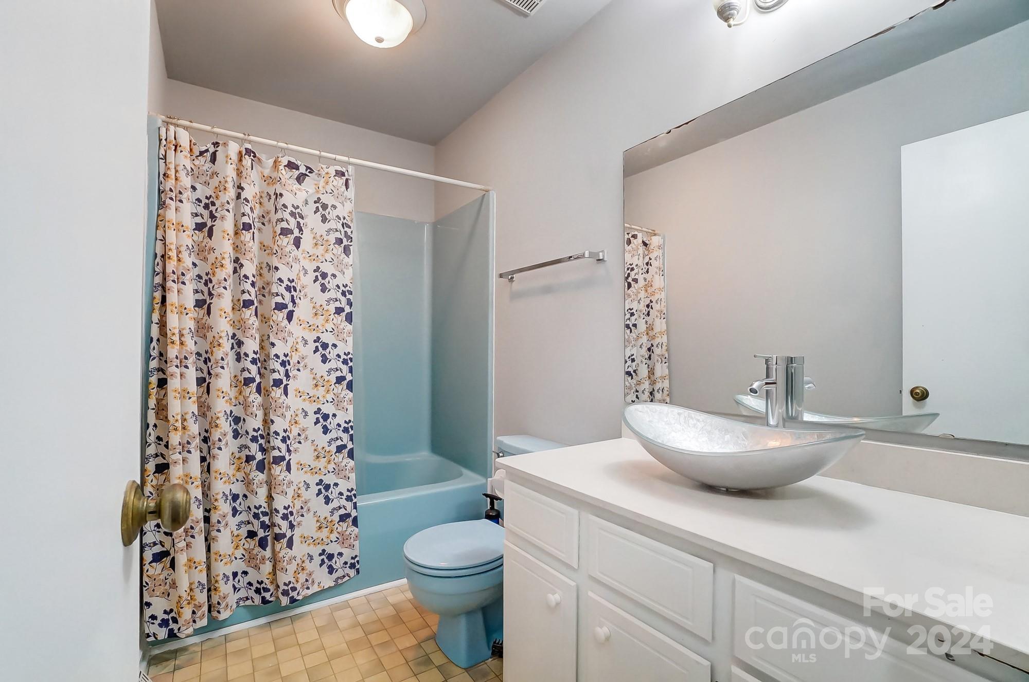 3374 Farm Lake Drive Property Photo 28