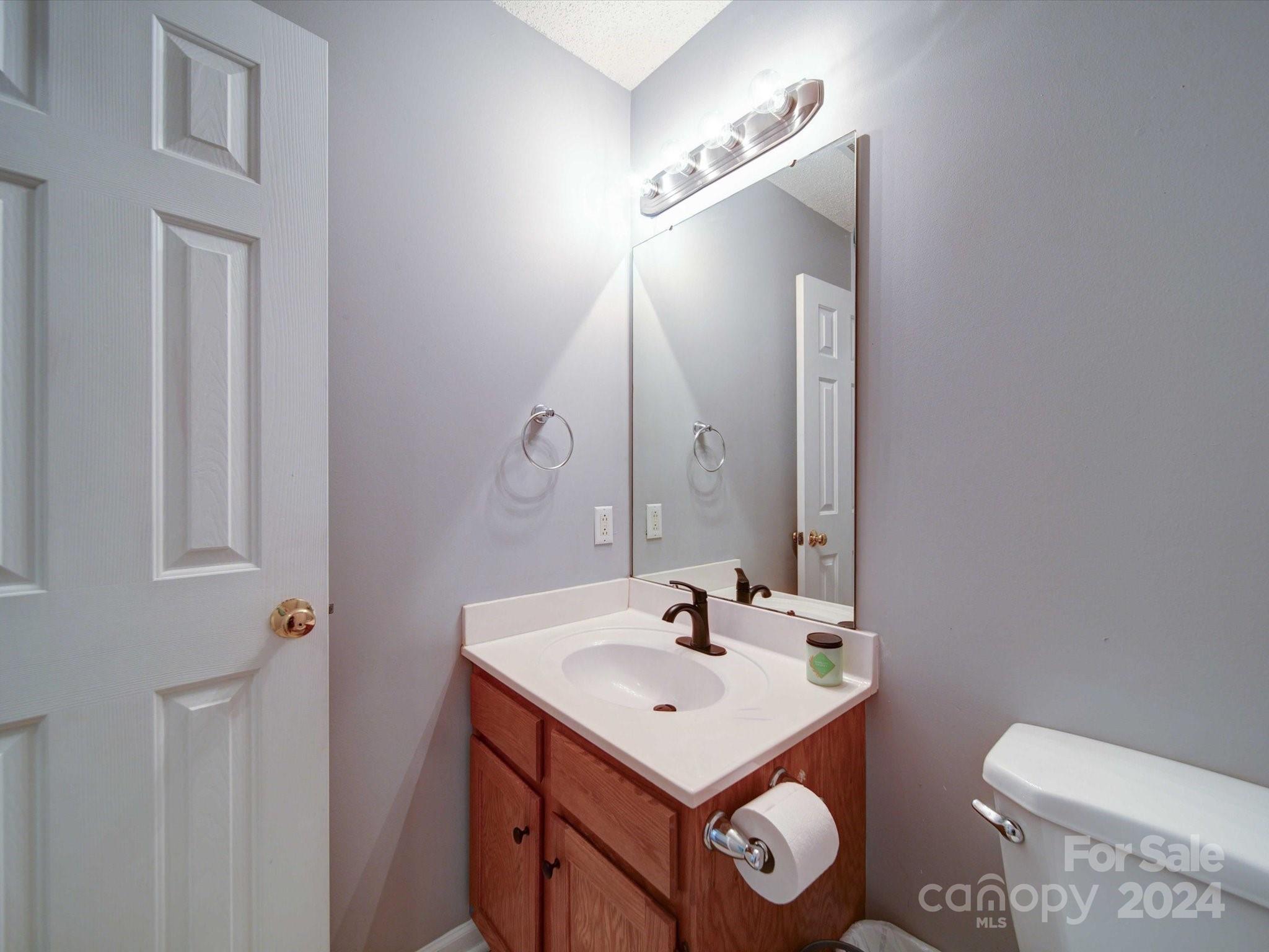 3019 Chinaberry Lane Property Photo 15