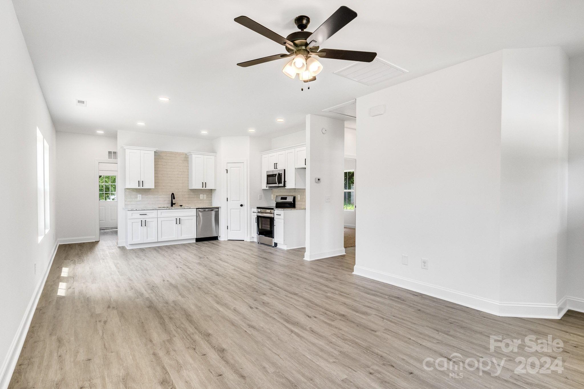 1332 Caldwell Street Property Photo 5