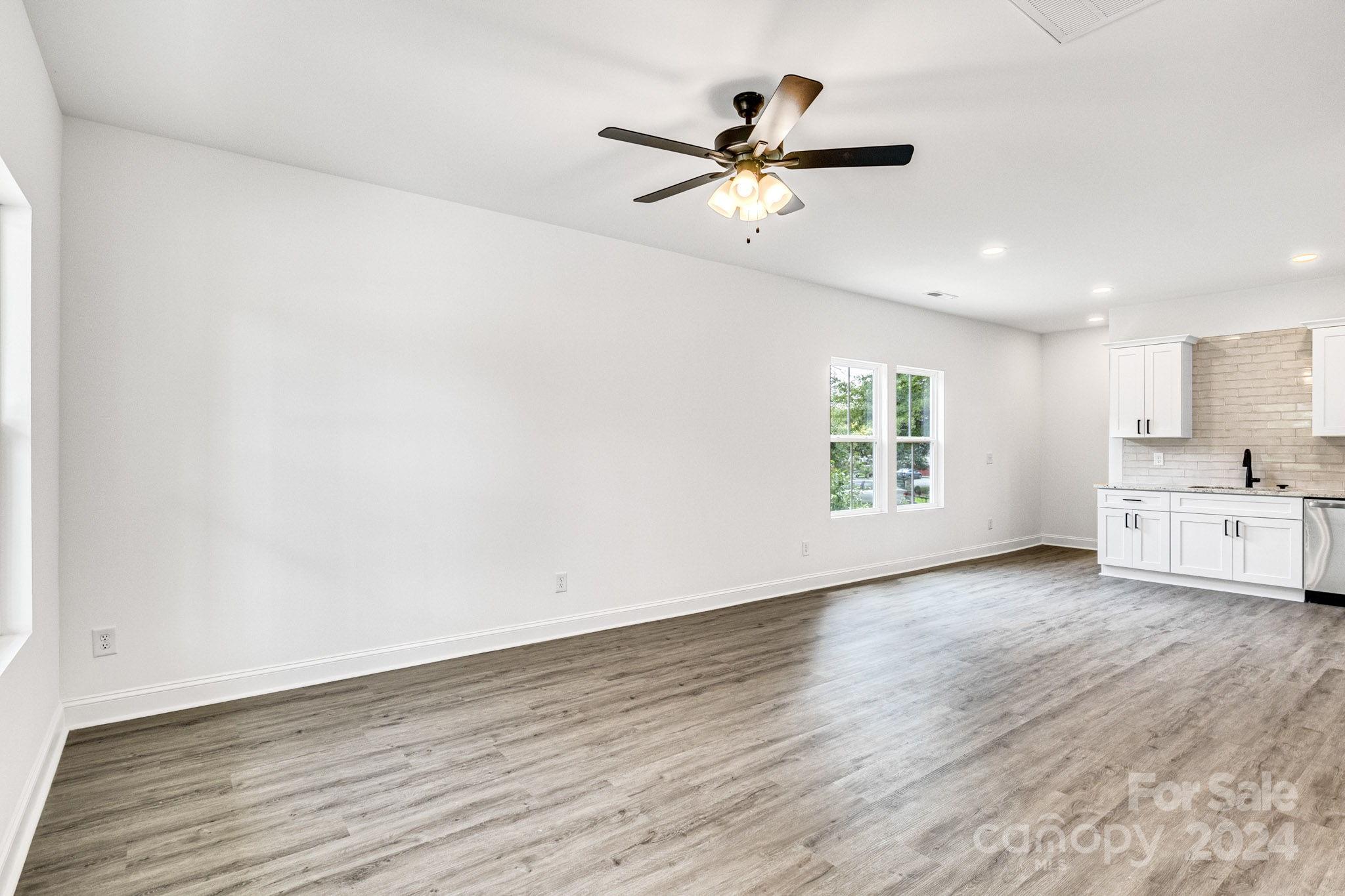 1332 Caldwell Street Property Photo 7