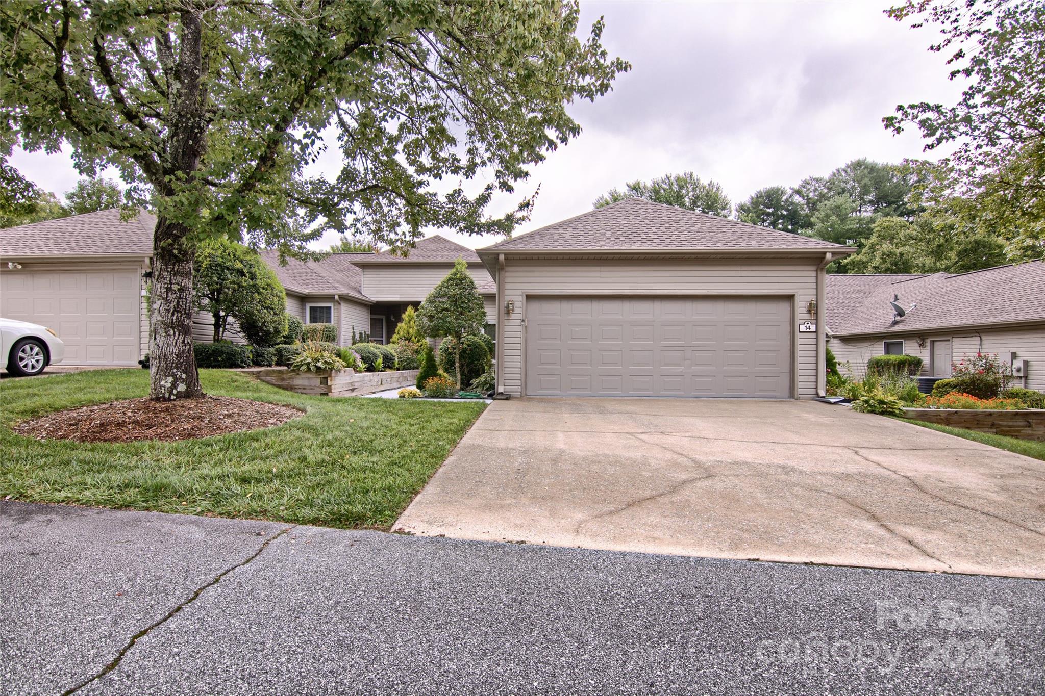 14 Tisha Lane Property Photo 1