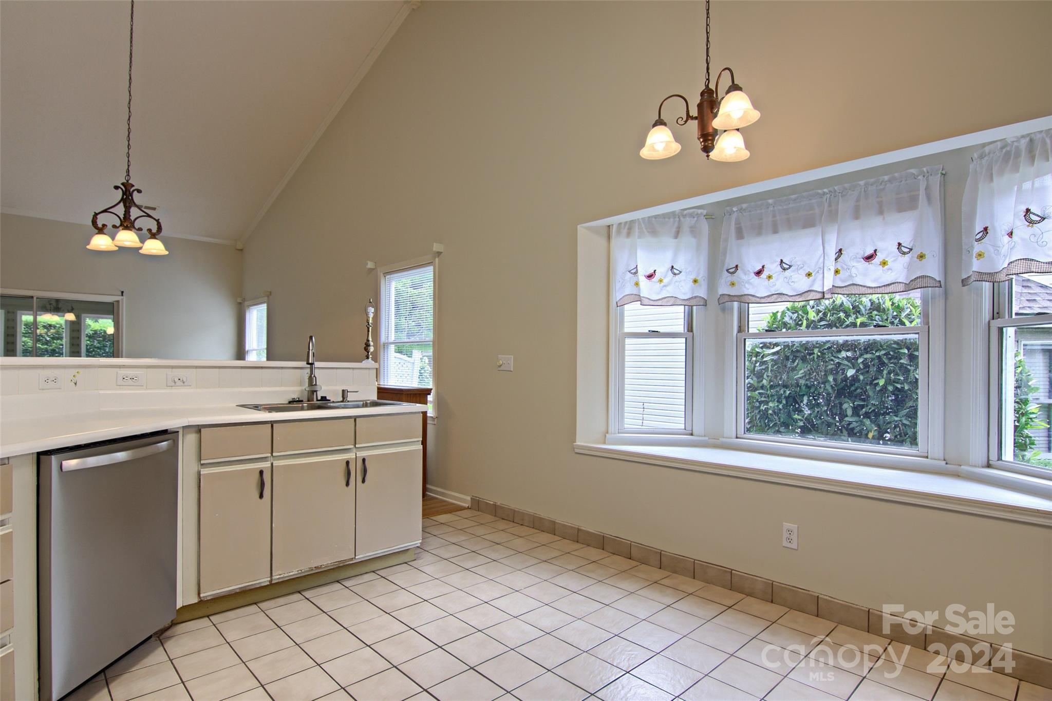 14 Tisha Lane Property Photo 10