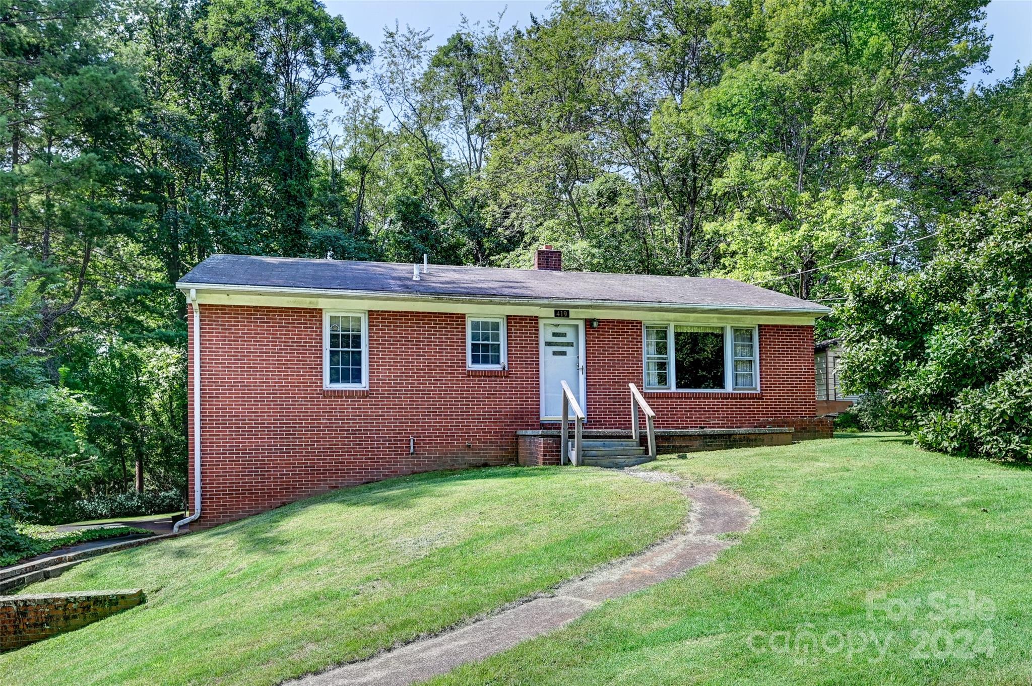 419 Monte Vista Road Property Photo 1