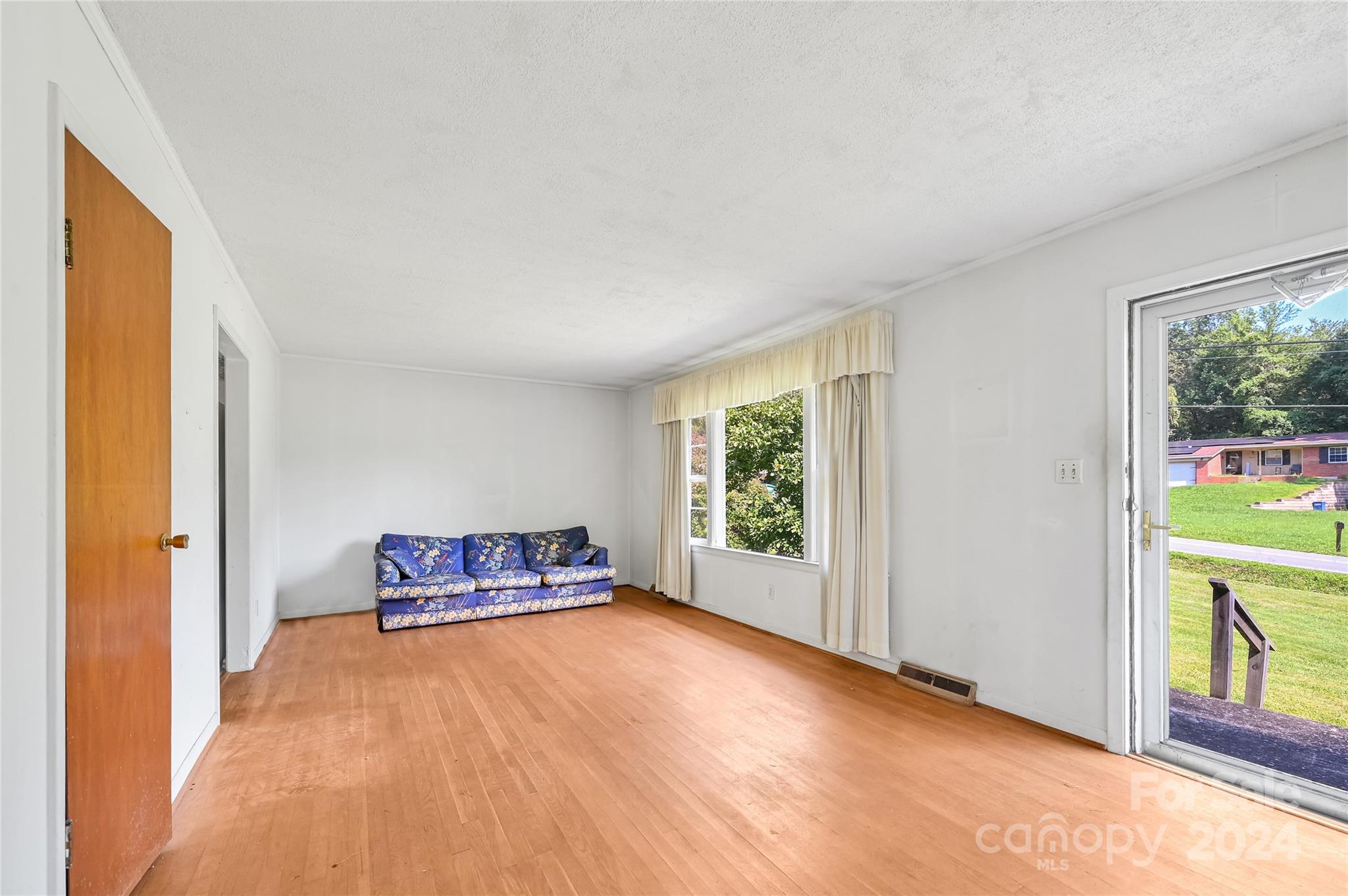 419 Monte Vista Road Property Photo 4