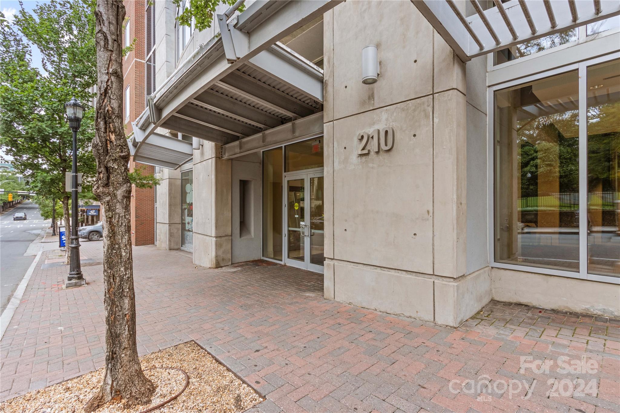 210 N Church Street 2613 Property Photo 3