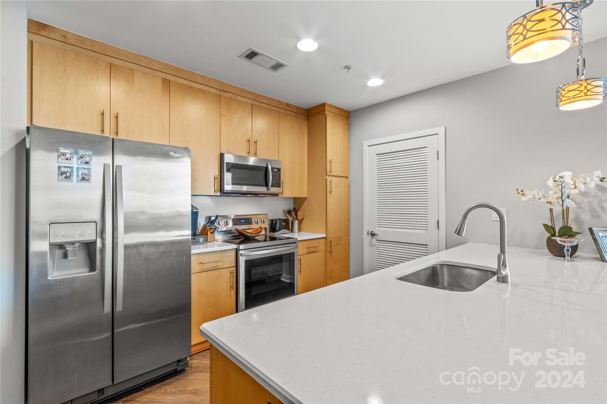 210 N Church Street 2613 Property Photo 15