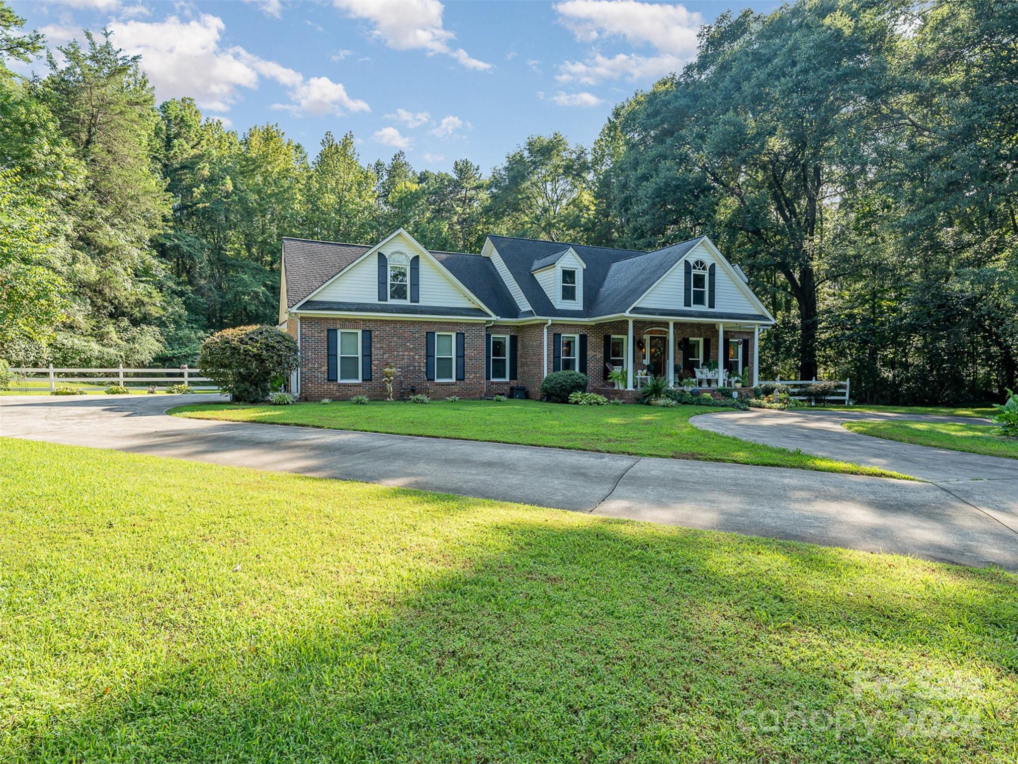 10227 Mount Holly Road Property Photo 3