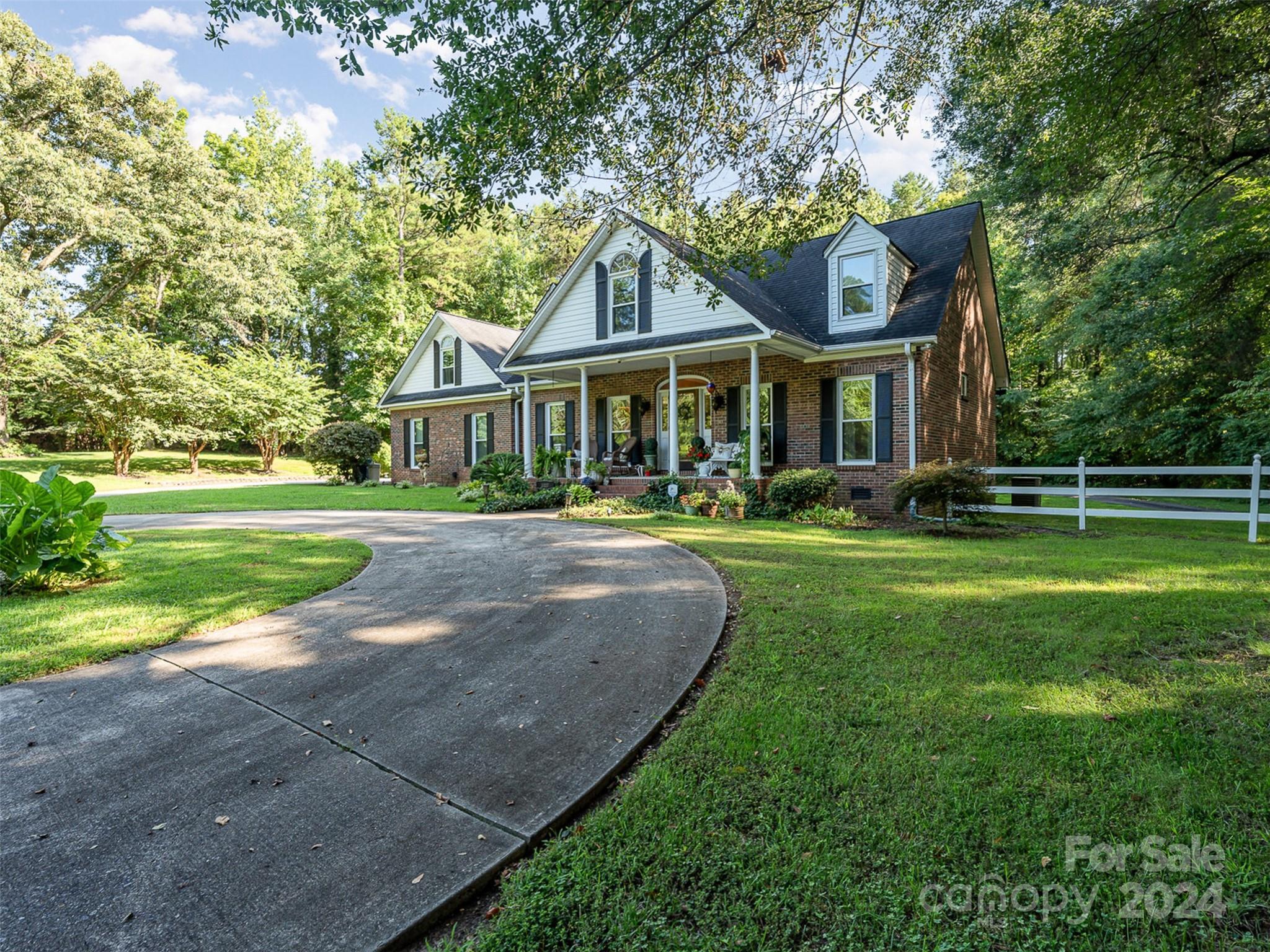 10227 Mount Holly Road Property Photo 4