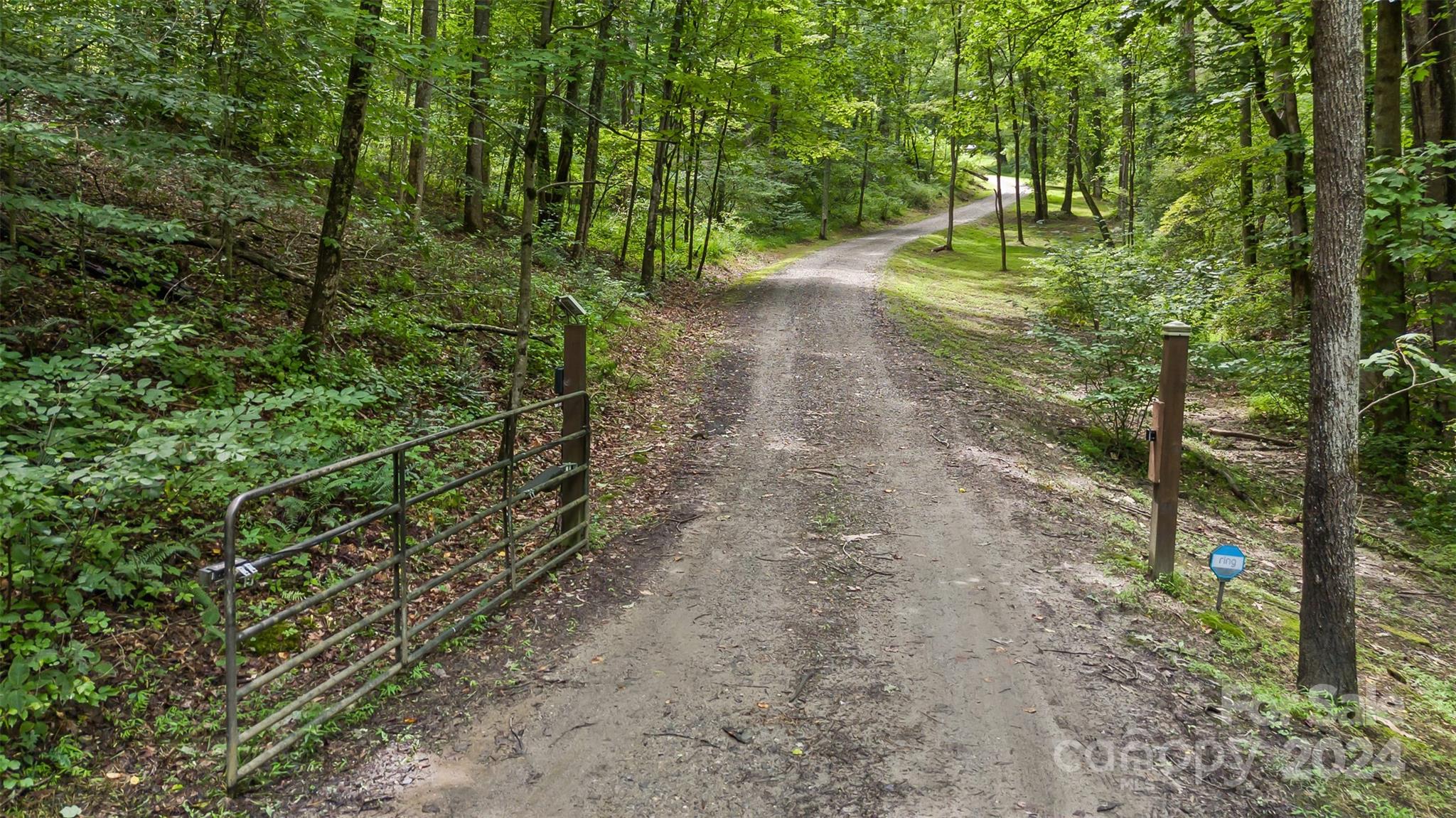 3882 New Leicester Highway Property Photo 3