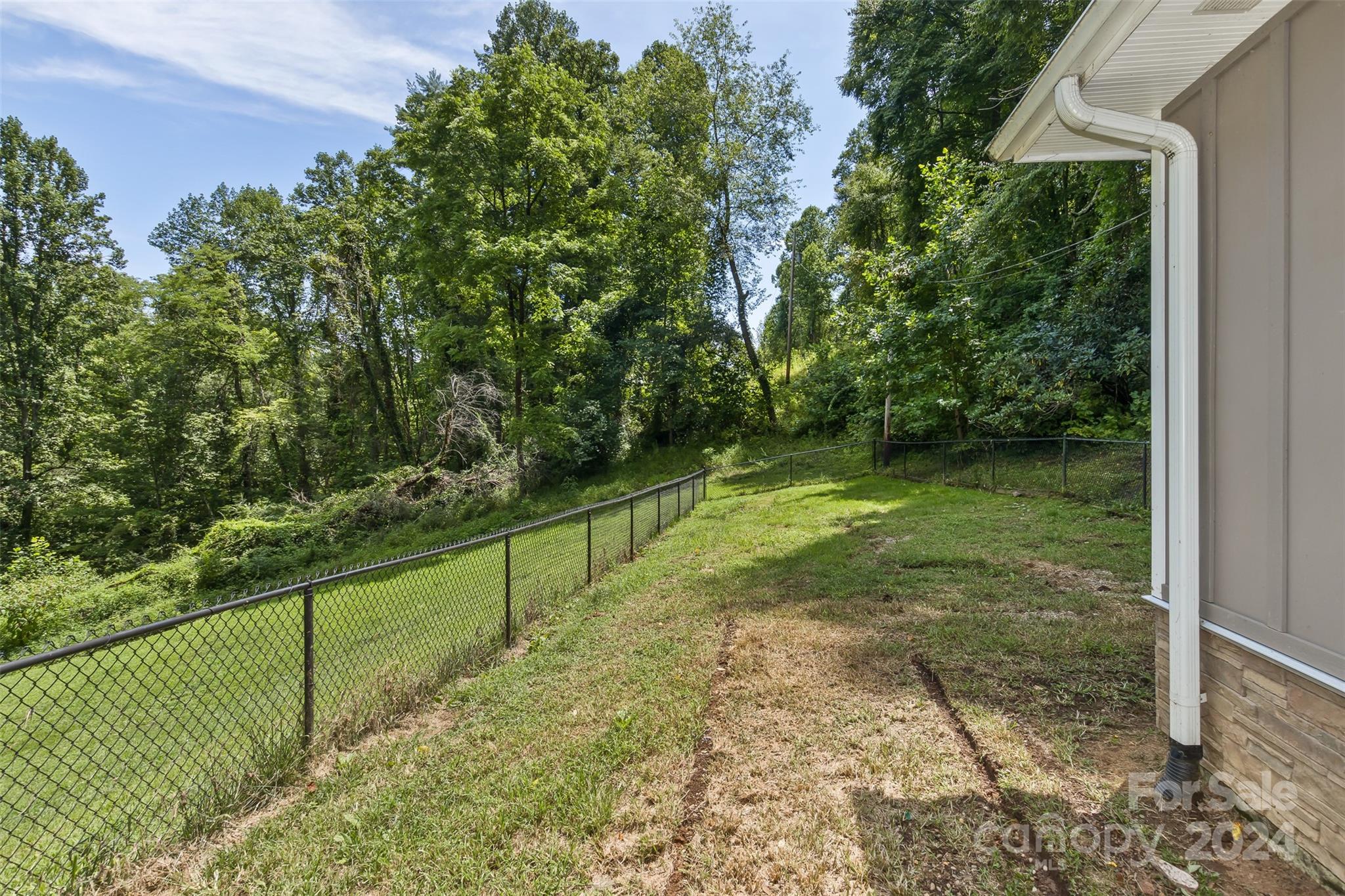 3882 New Leicester Highway Property Photo 7