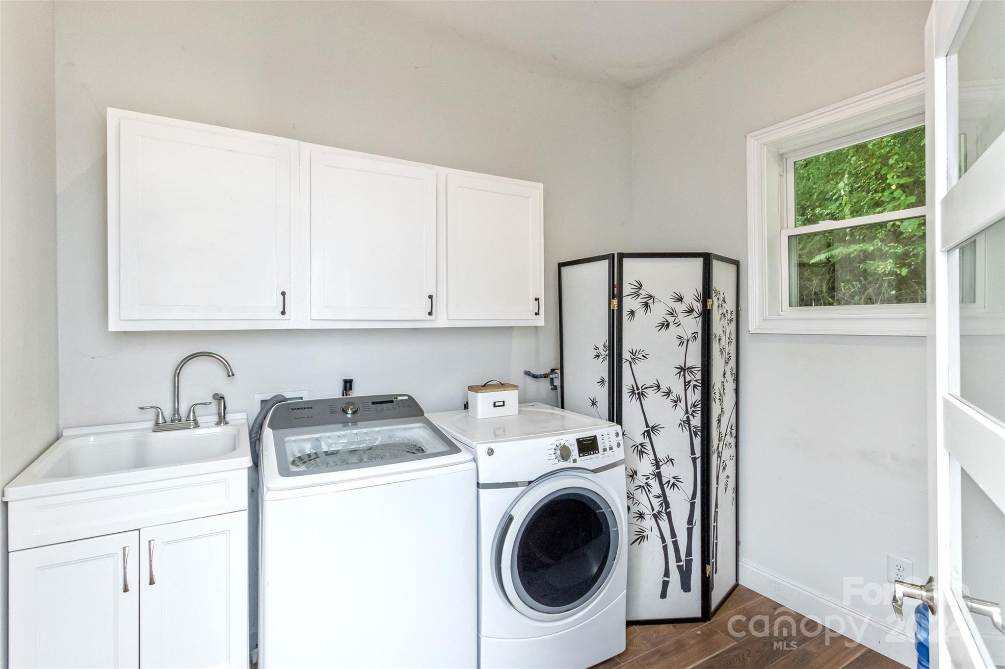 3882 New Leicester Highway Property Photo 13