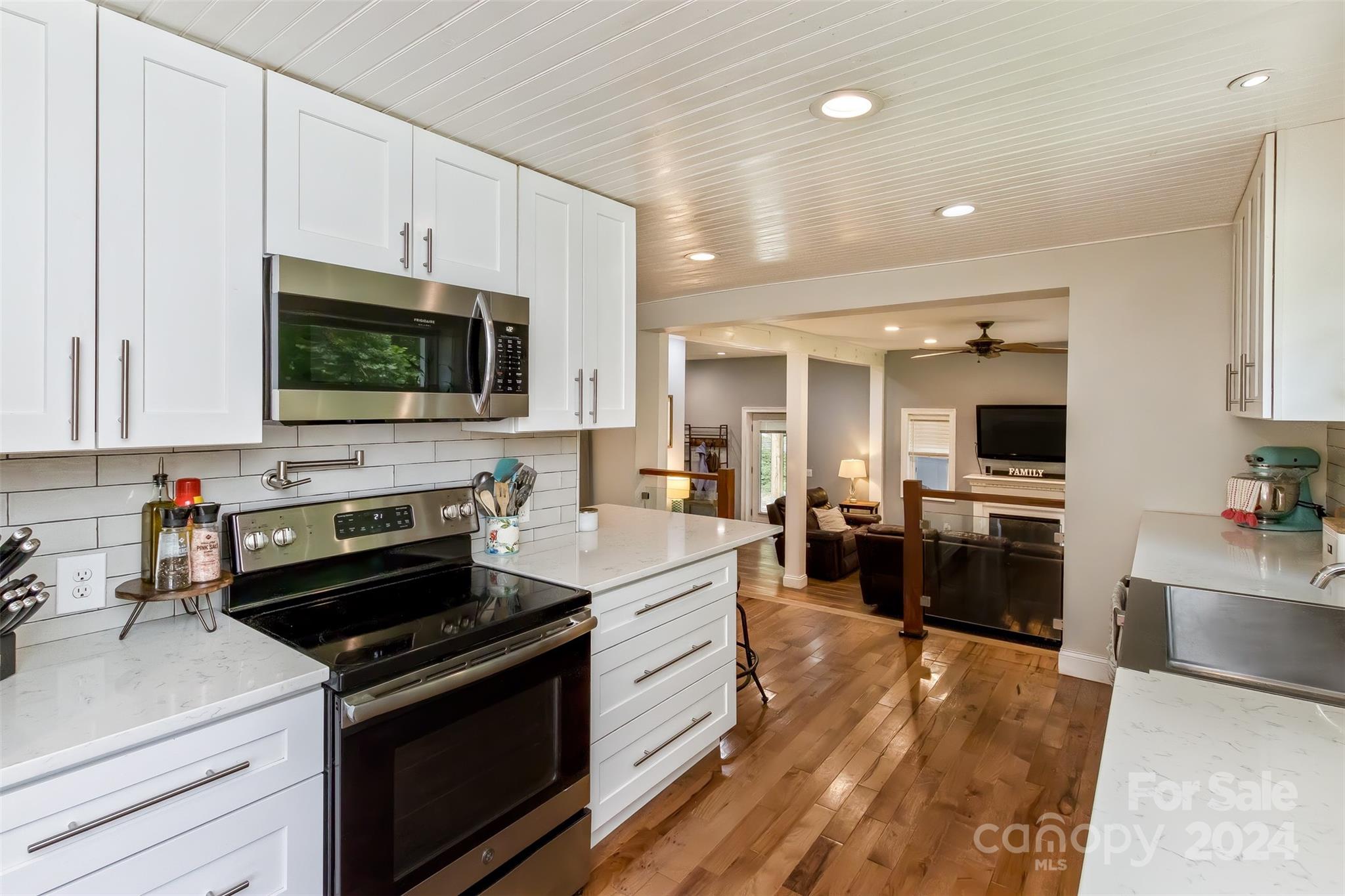 3882 New Leicester Highway Property Photo 19