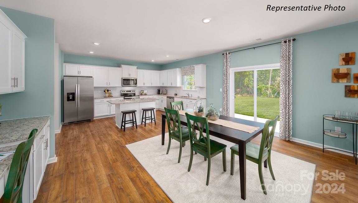 198 Giant Oak Avenue Property Photo 9