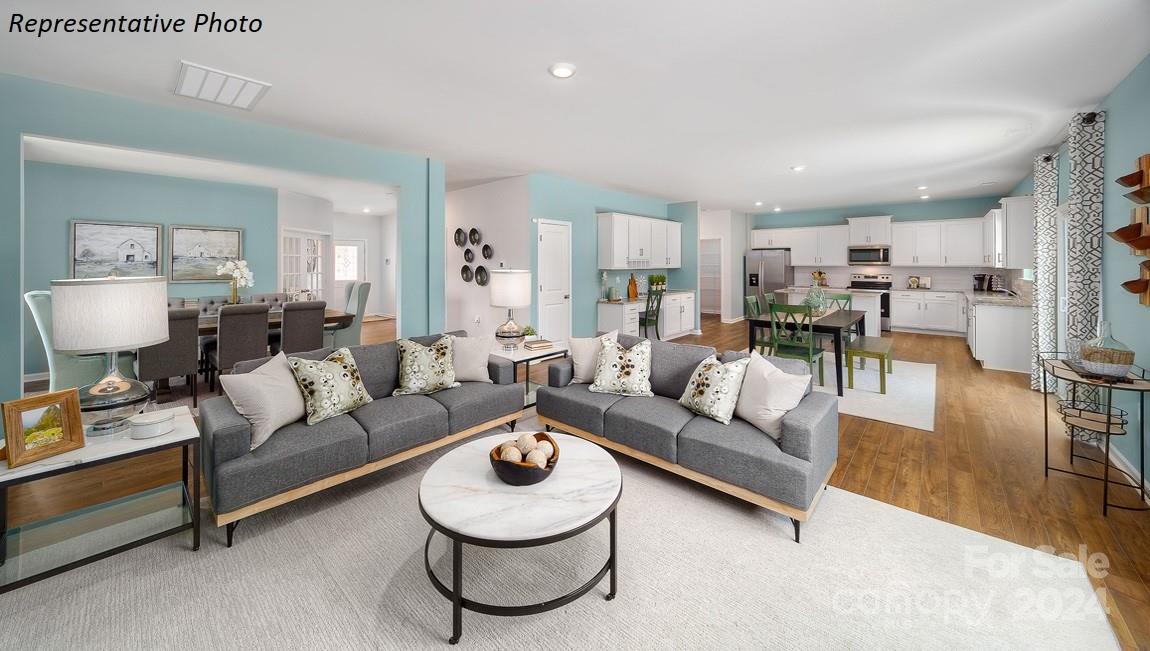 198 Giant Oak Avenue Property Photo 18