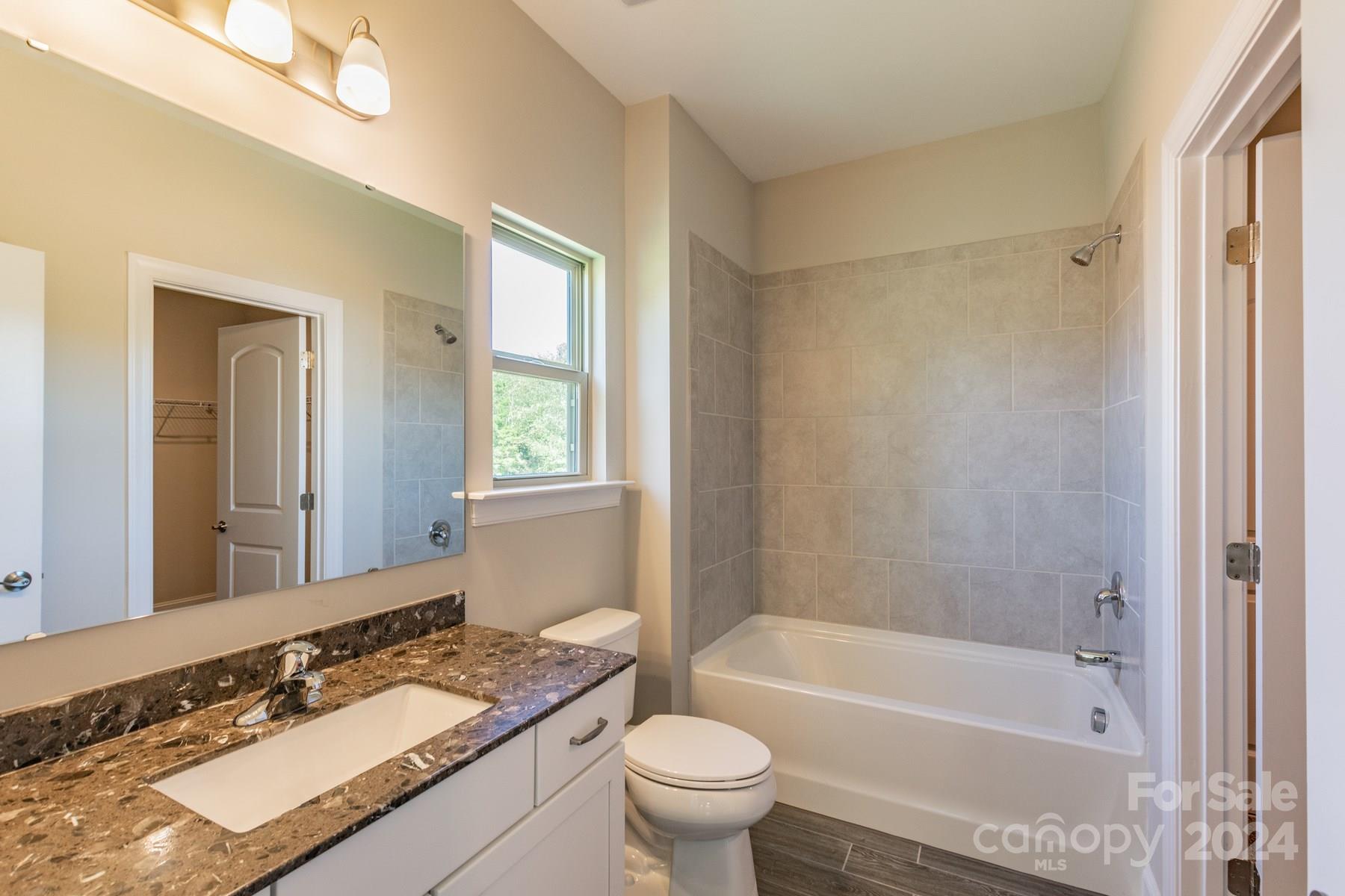 6997 Cobblefield Lane Property Photo 10