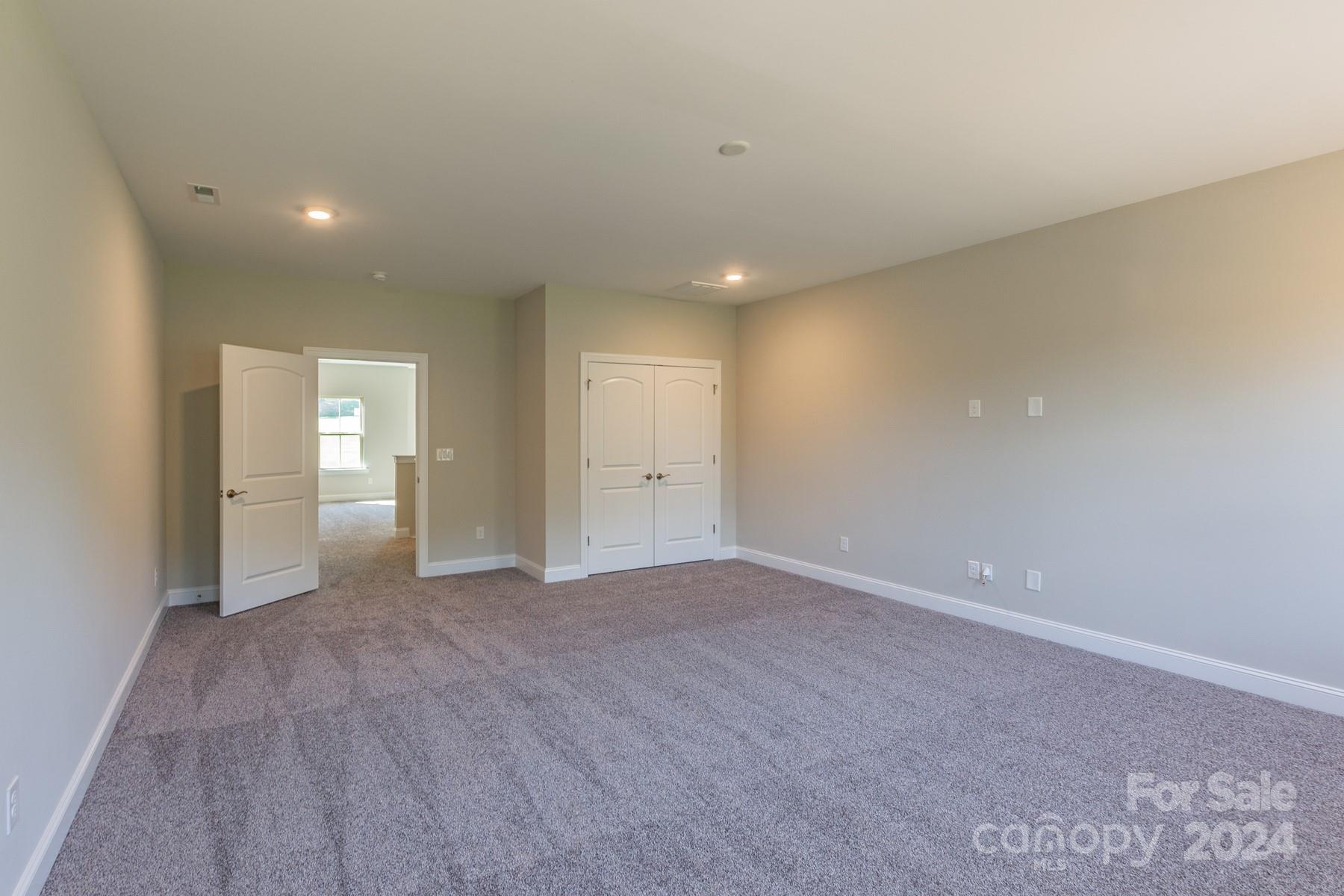 6997 Cobblefield Lane Property Photo 14