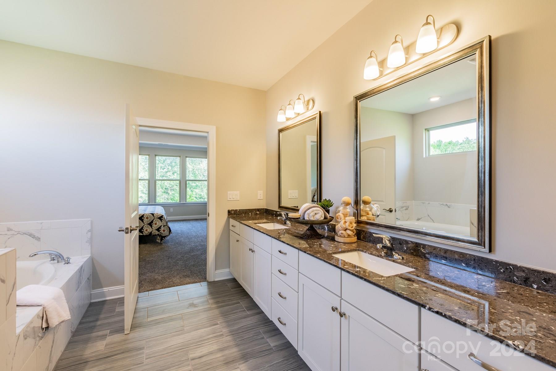 6997 Cobblefield Lane Property Photo 22