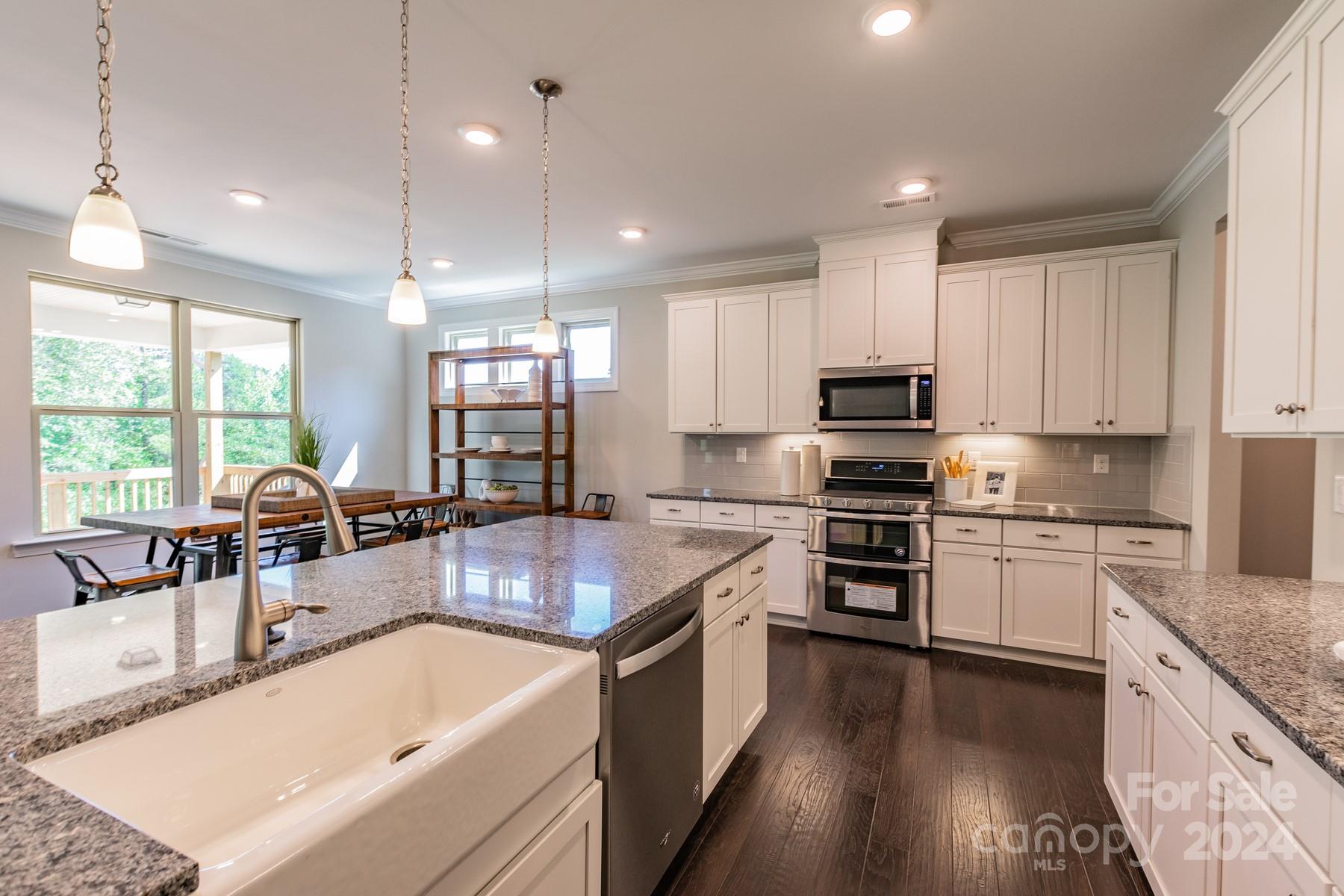 6997 Cobblefield Lane Property Photo 29