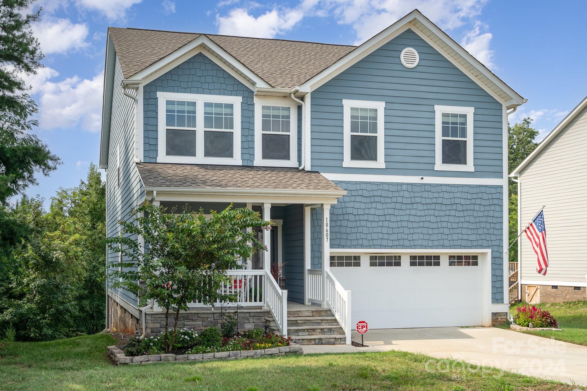 18607 Mainsail Court Property Photo 3