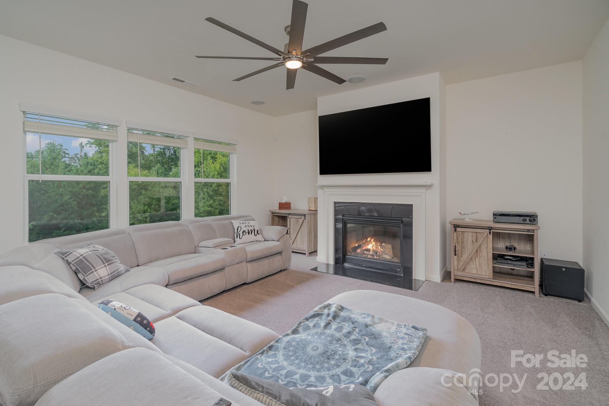 18607 Mainsail Court Property Photo 8