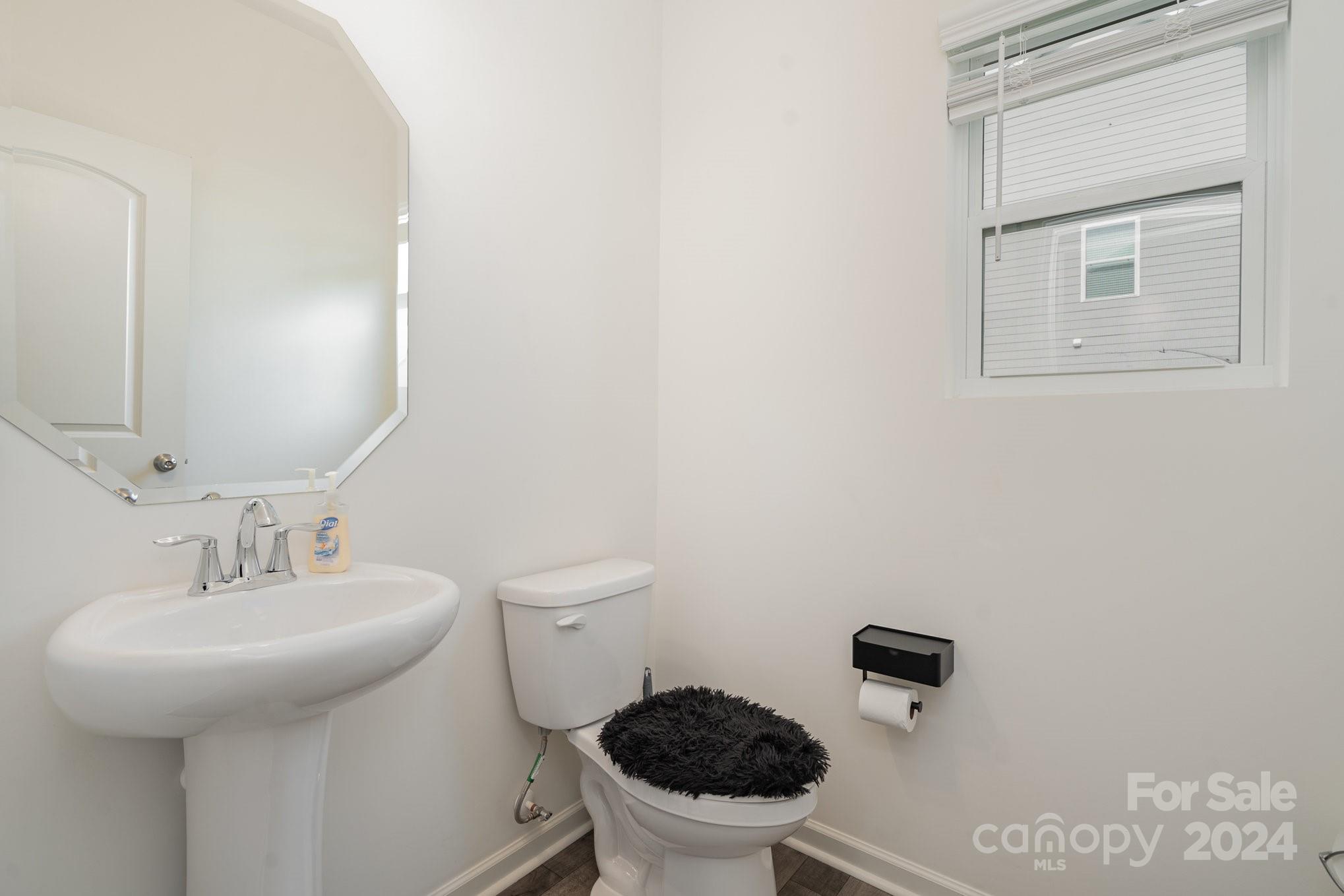 18607 Mainsail Court Property Photo 18