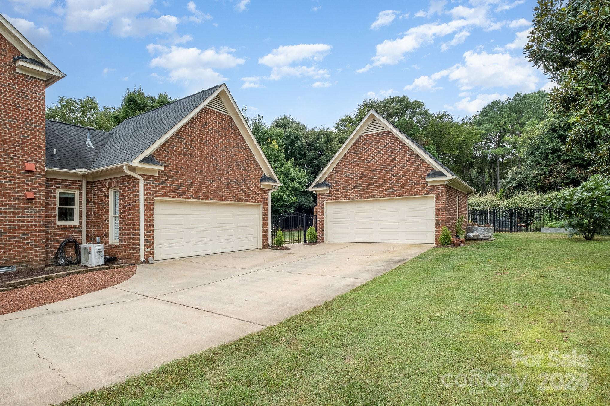 5926 Moray Court Property Photo 32