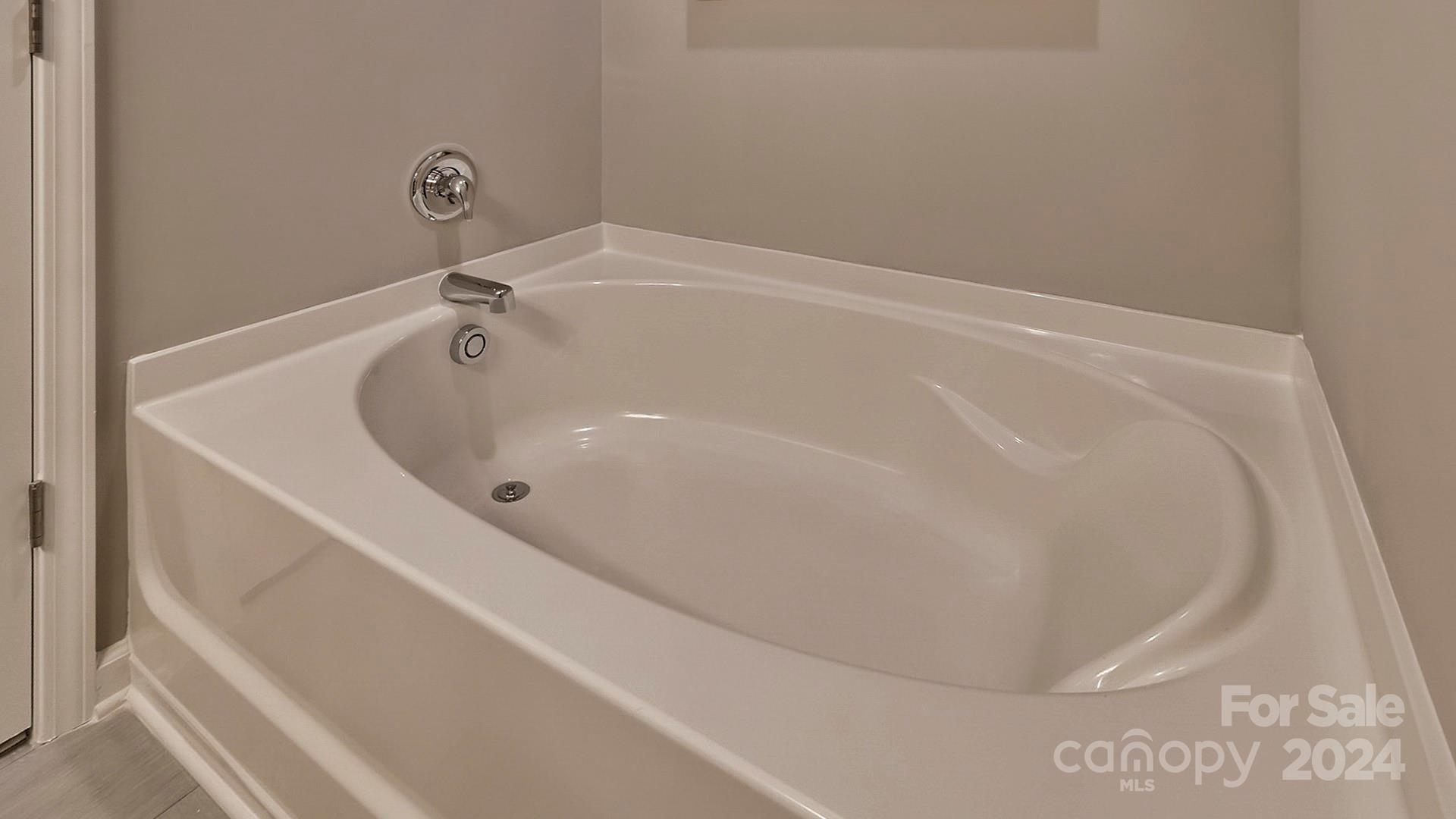 135 Ashelyn Park Drive Property Photo 18
