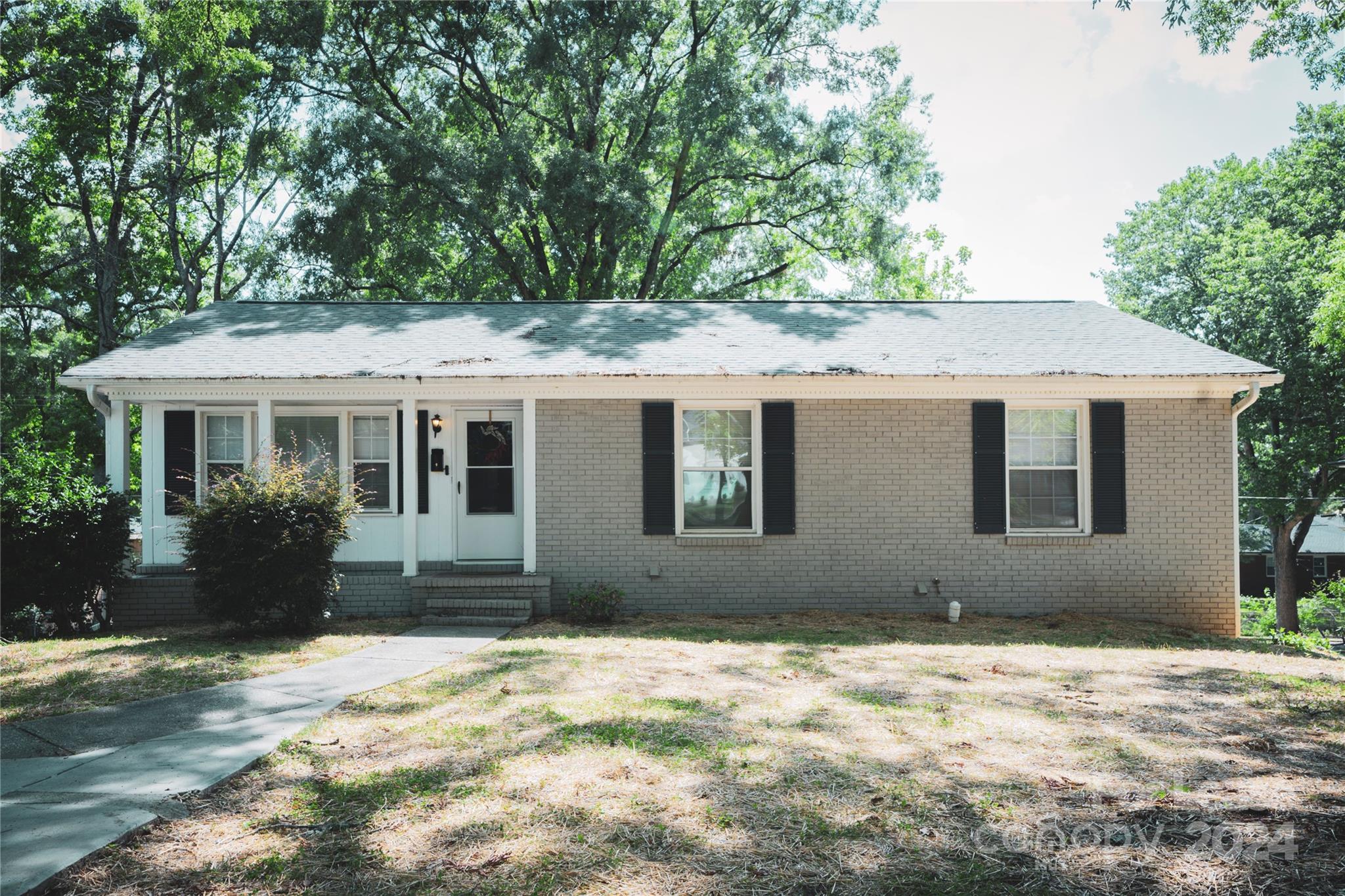 2340 Ashley Road Property Photo 1