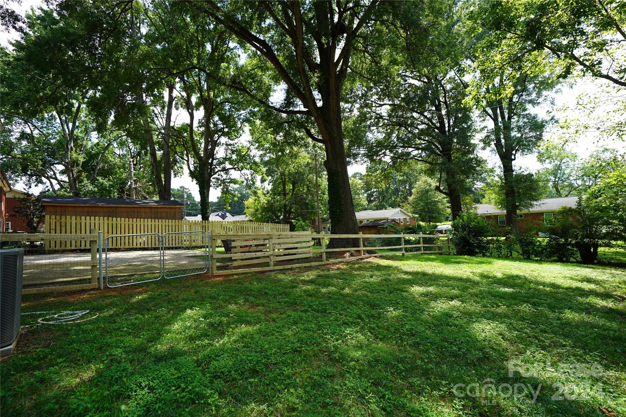 2340 Ashley Road Property Photo 19