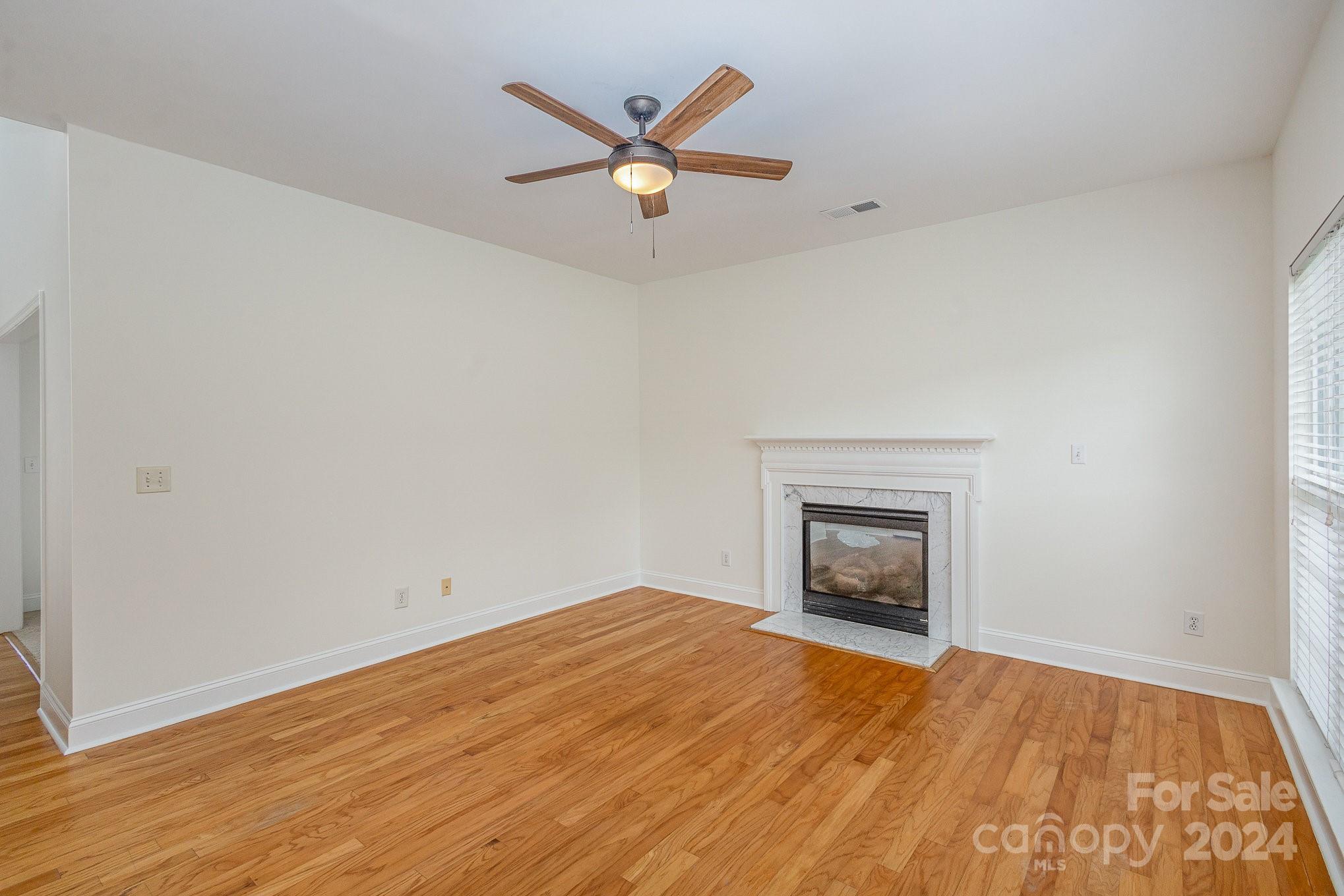 4103 Desert Rose Court Property Photo 4