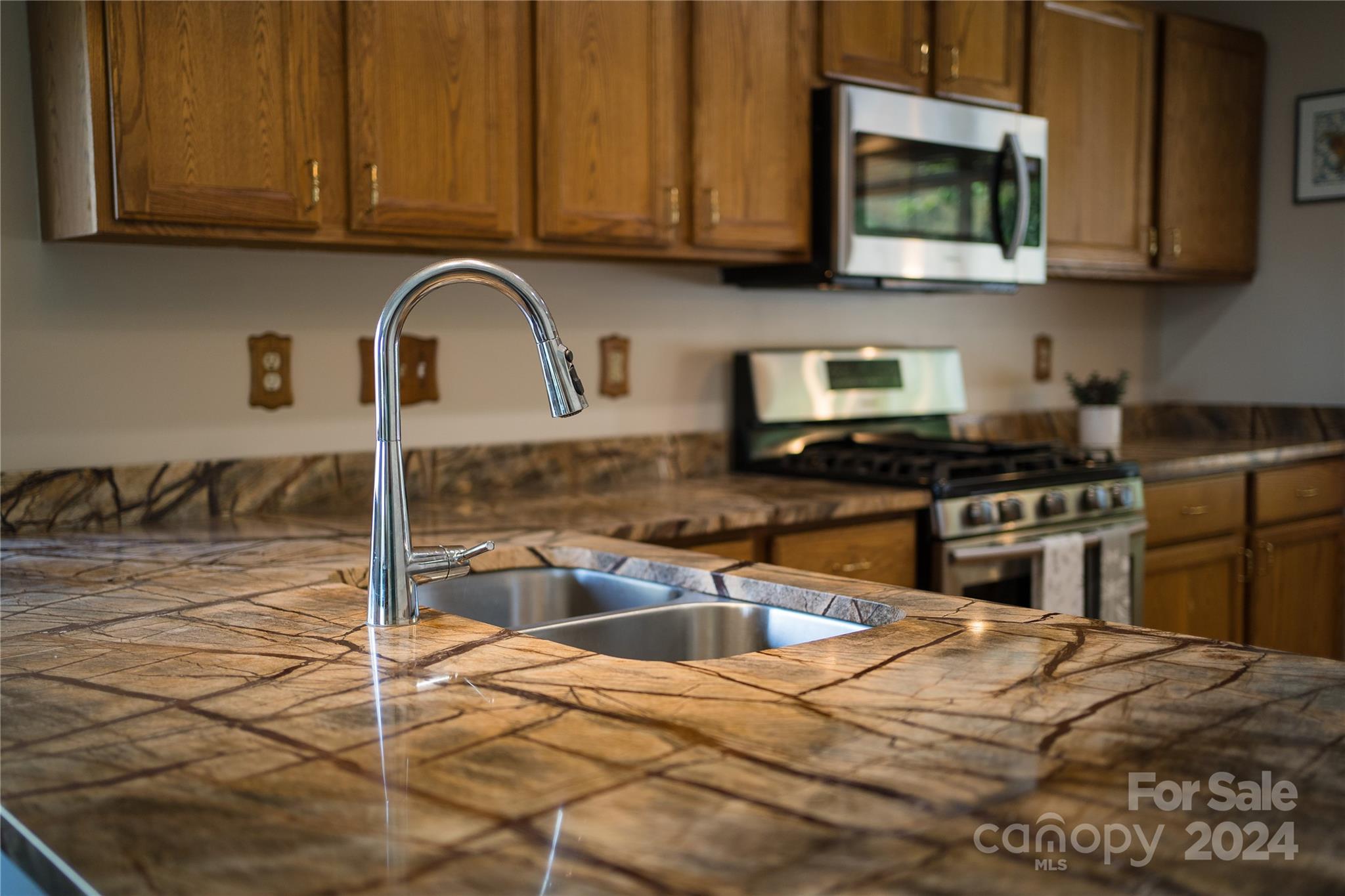 74 Park Avenue Property Photo 17
