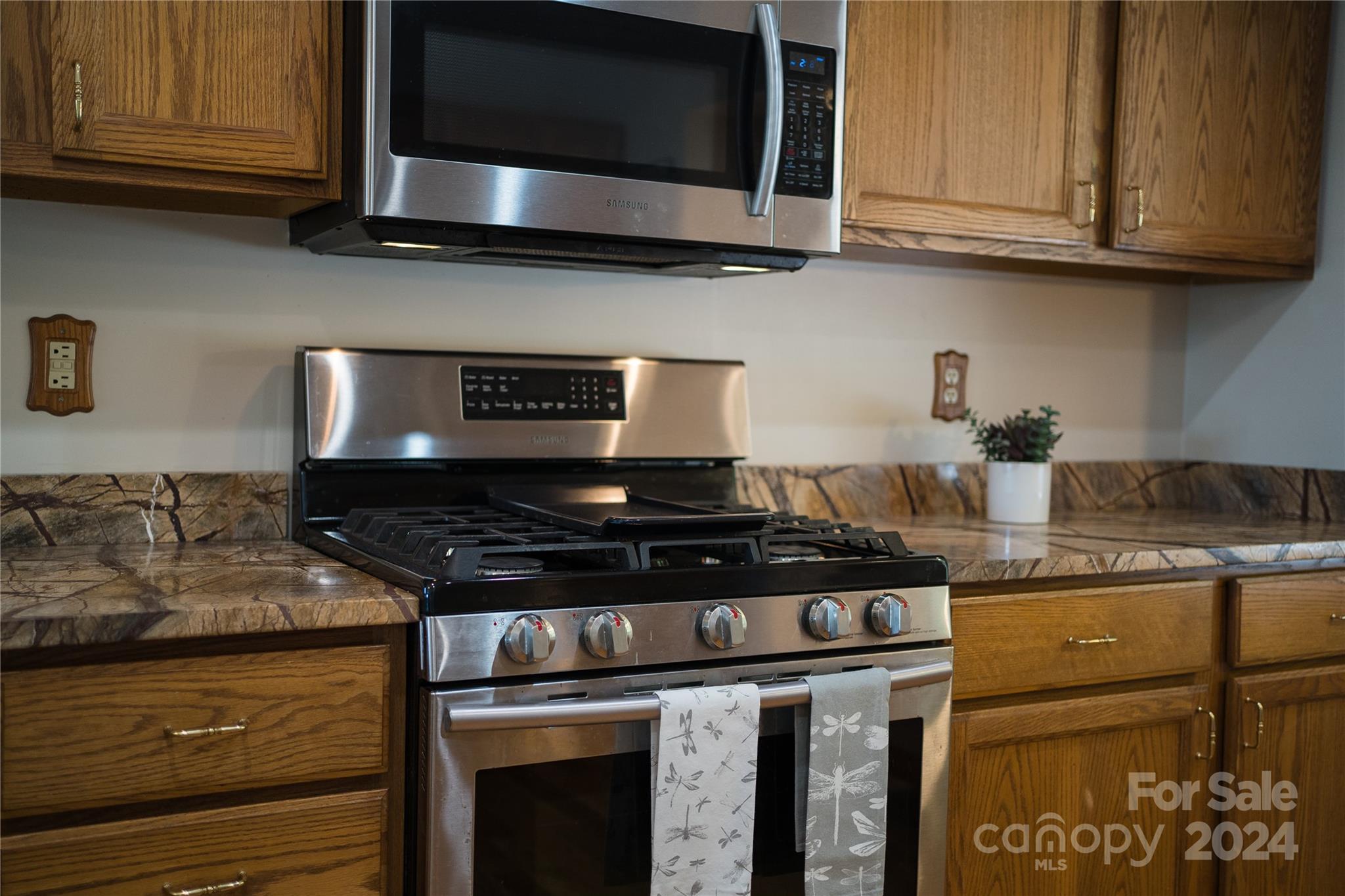 74 Park Avenue Property Photo 20