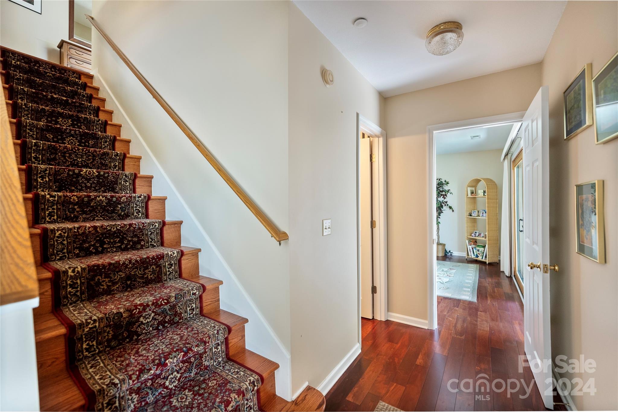 74 Park Avenue Property Photo 33