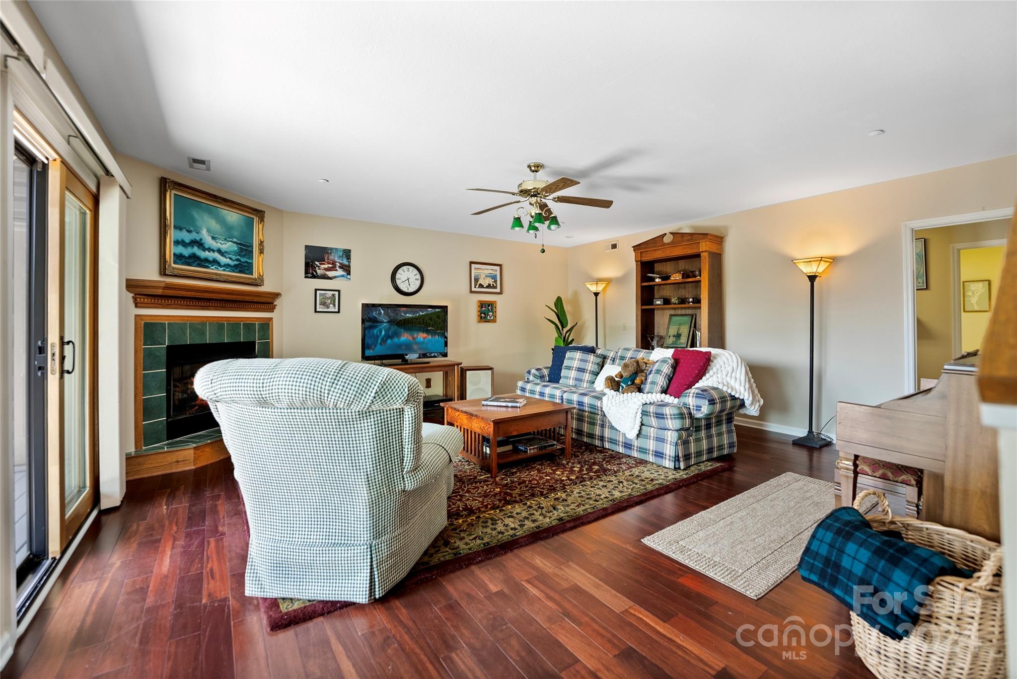 74 Park Avenue Property Photo 34
