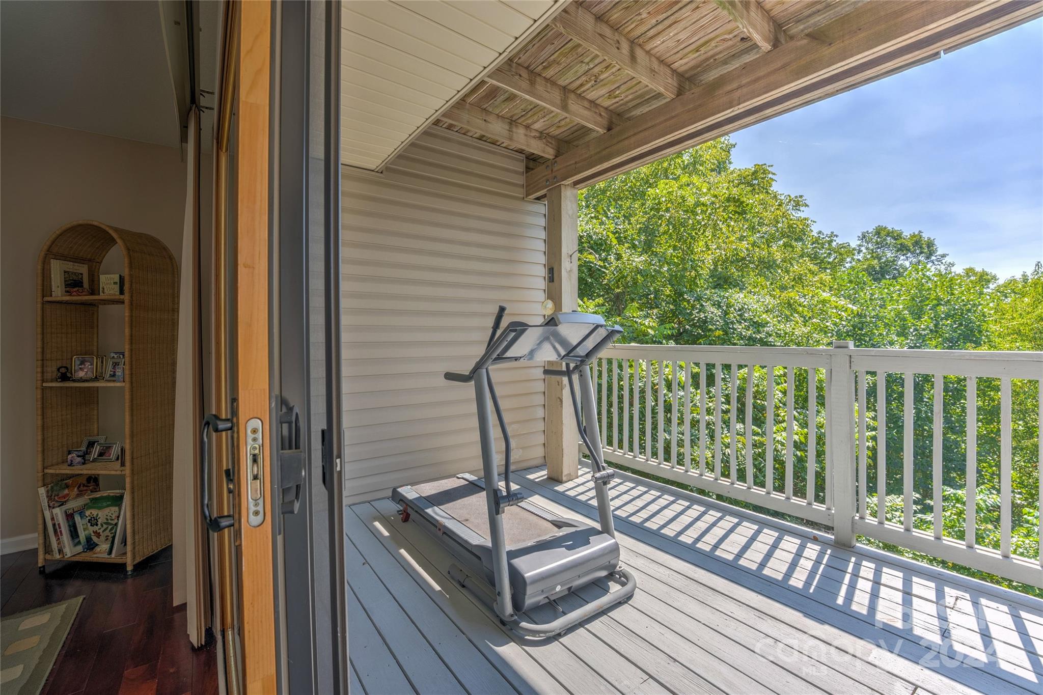 74 Park Avenue Property Photo 38