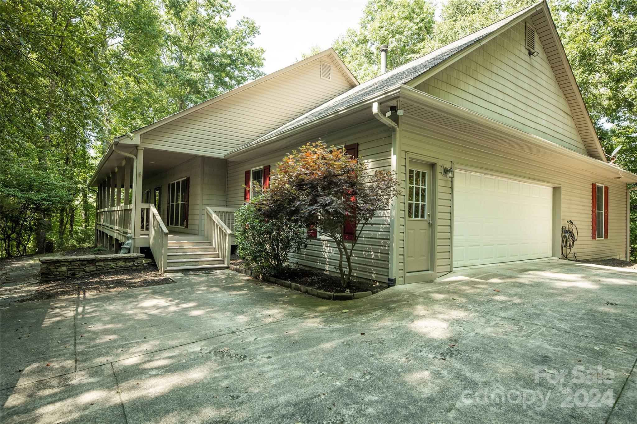 1244 Windover Drive Property Photo 2