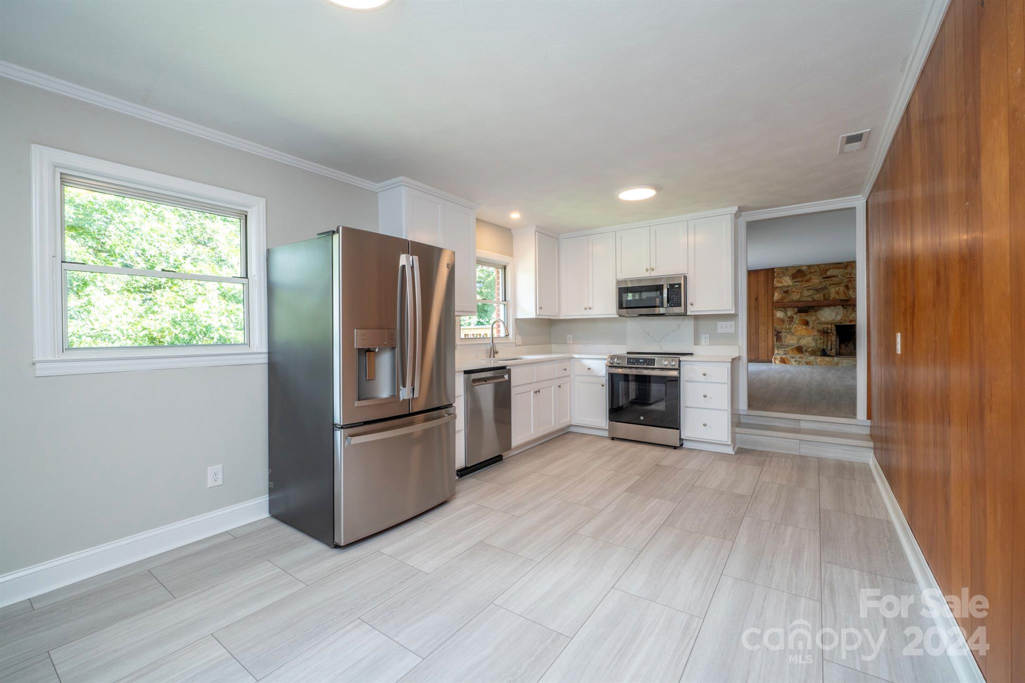 511 Villa Street Property Photo 10