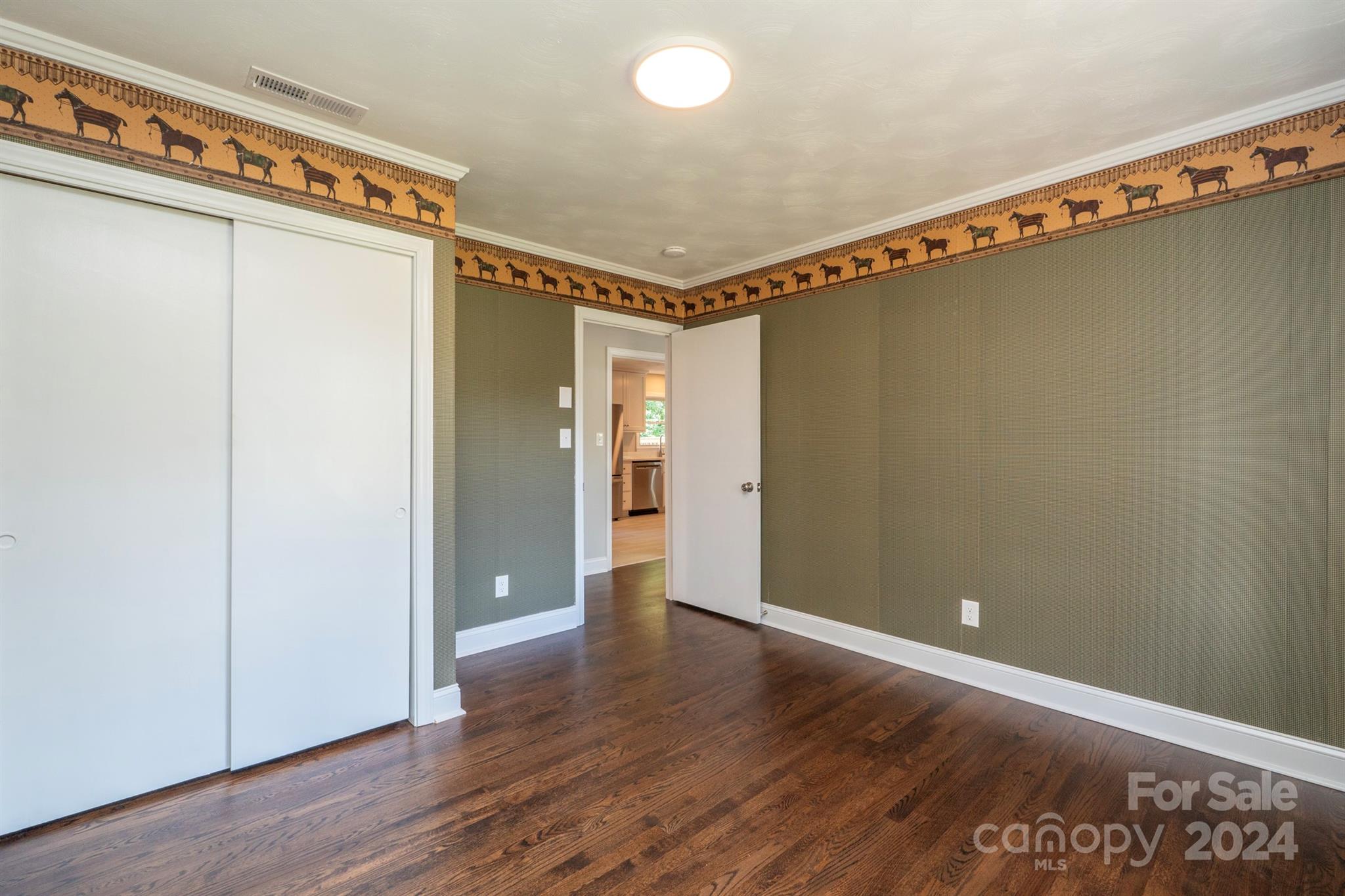 511 Villa Street Property Photo 24